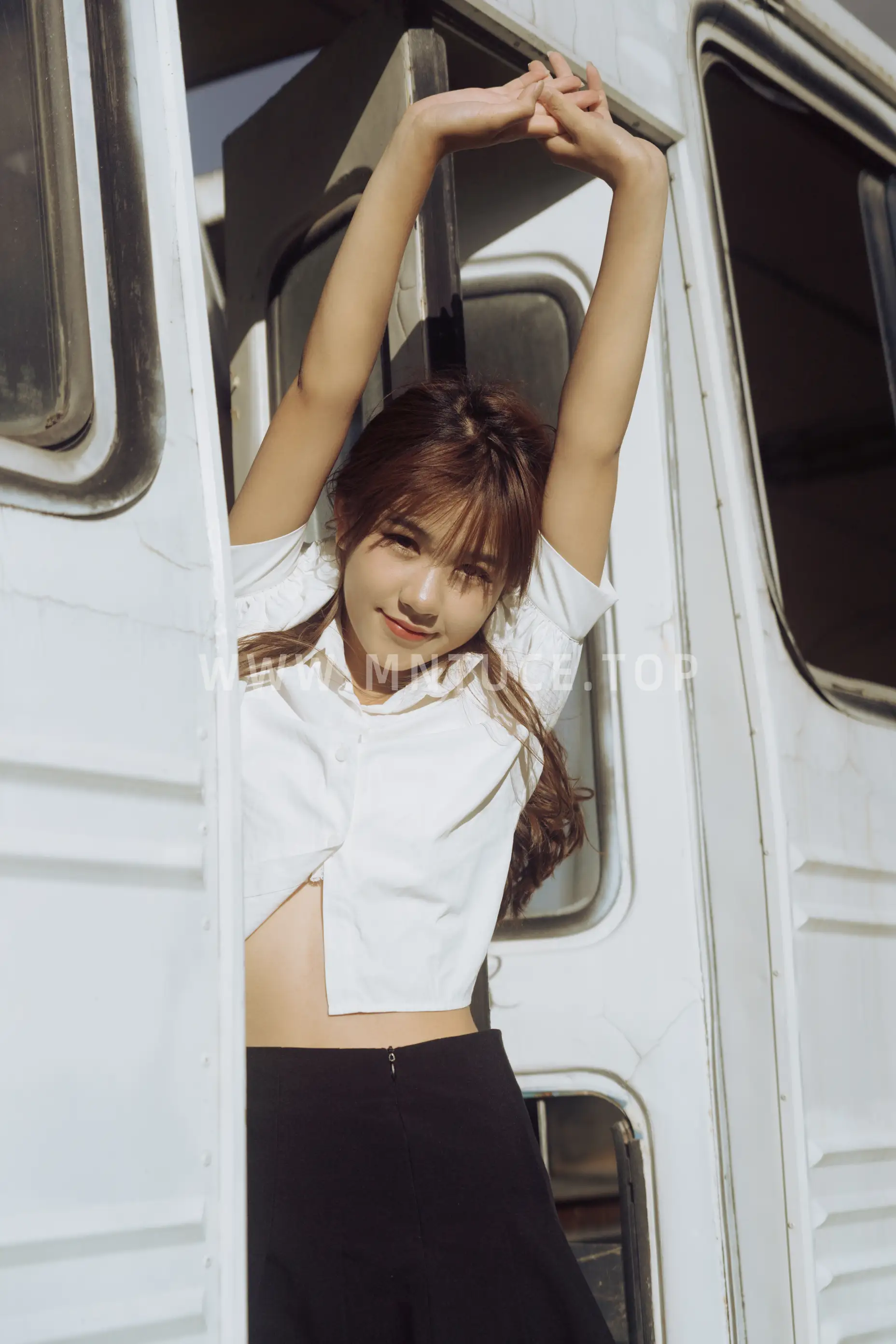 [艺图语] 2022.01.15 Vol.663 – 中巴车带我回家 落痣_#[38P]-20