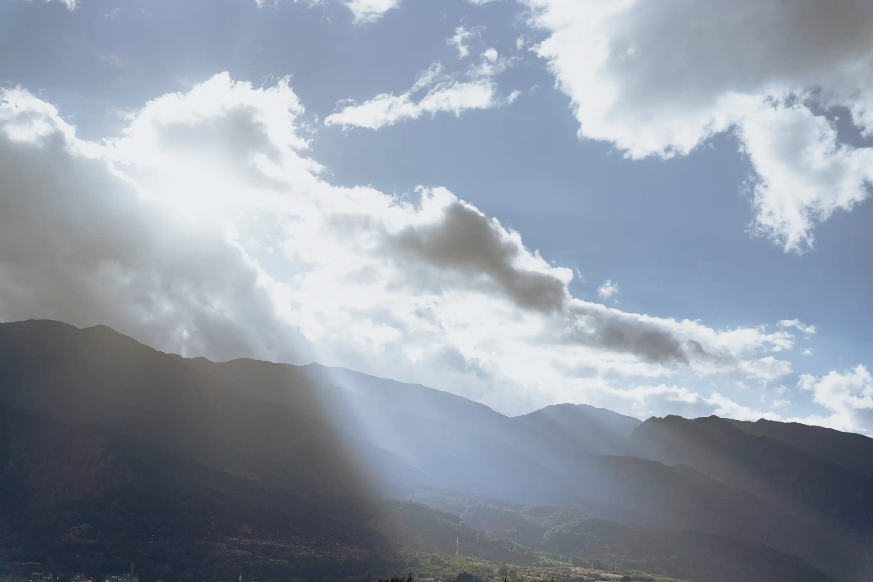 [艺图语] 2022.01.15 Vol.663 – 中巴车带我回家 落痣_#[38P]-3