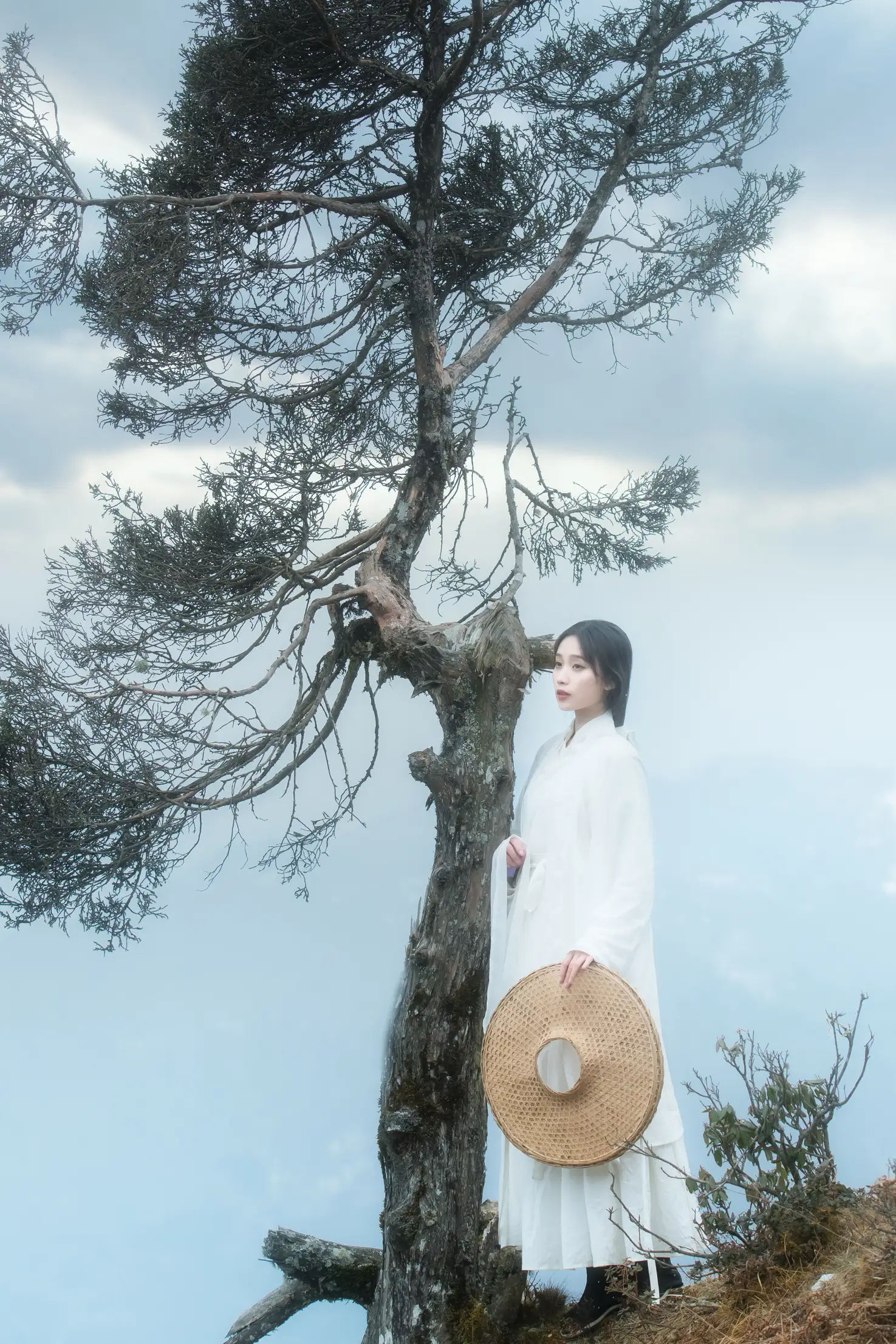 [艺图语] 2021.12.20 Vol.504 – 千山云 酒里#[23P]-1