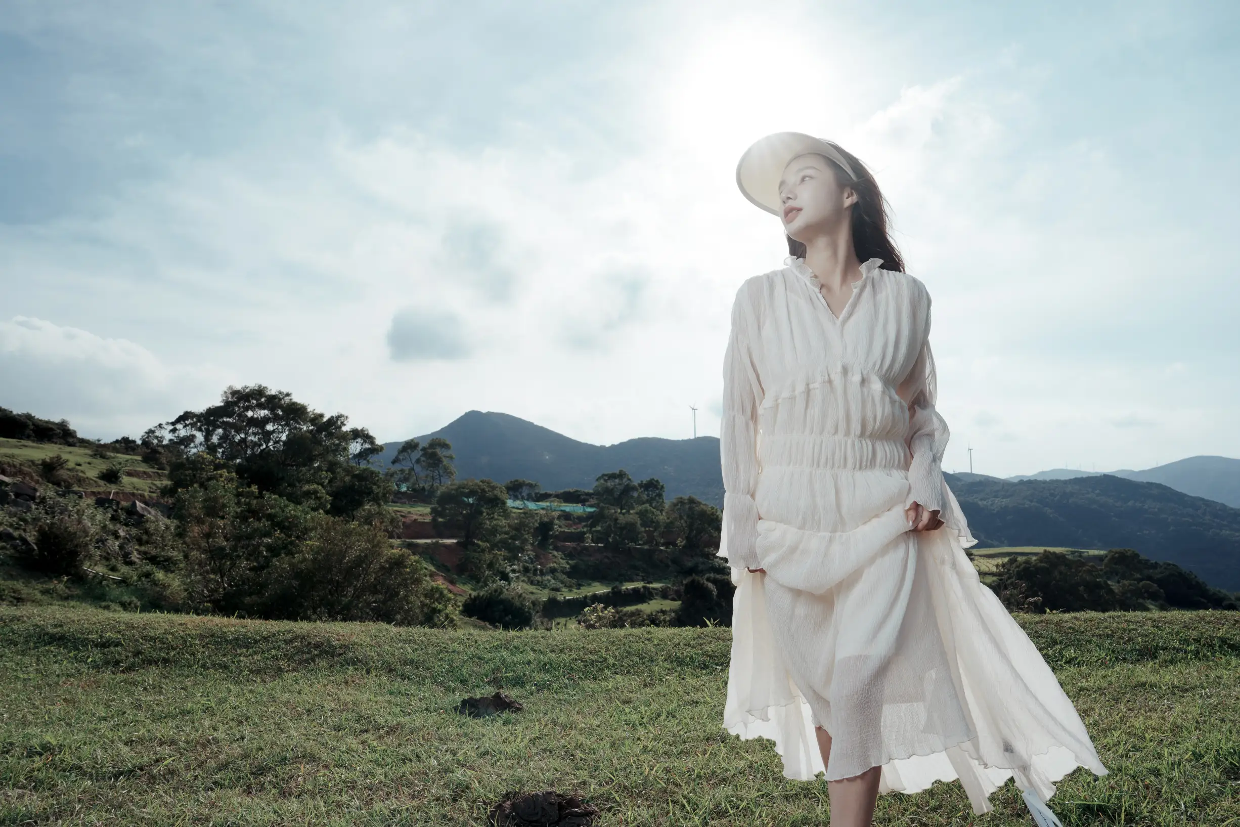 [艺图语] 2022.08.01 Vol.1601 – 山谷之间，烈日之下 姝雯同学#[60P]-4