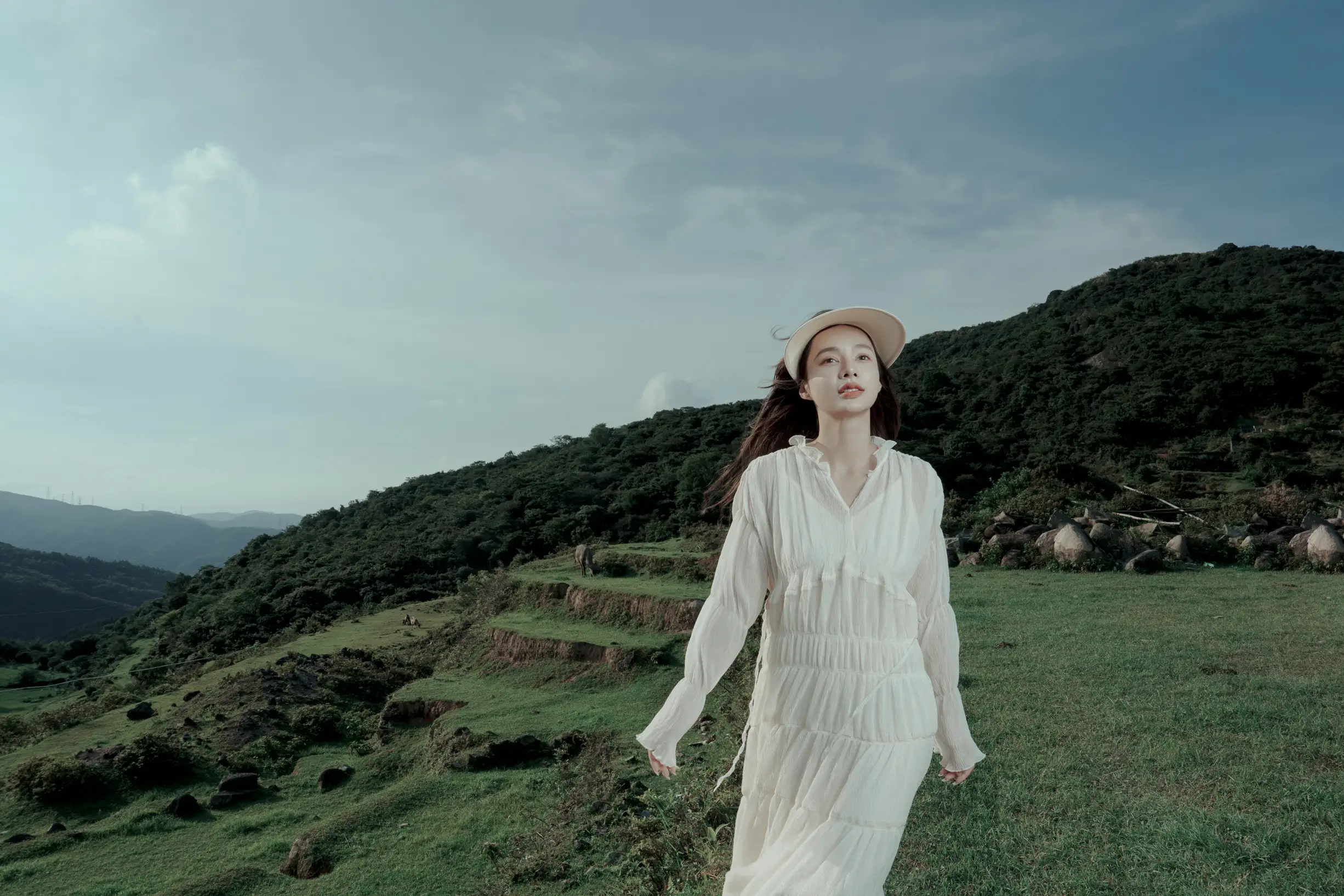 [艺图语] 2022.08.01 Vol.1601 – 山谷之间，烈日之下 姝雯同学#[60P]-5