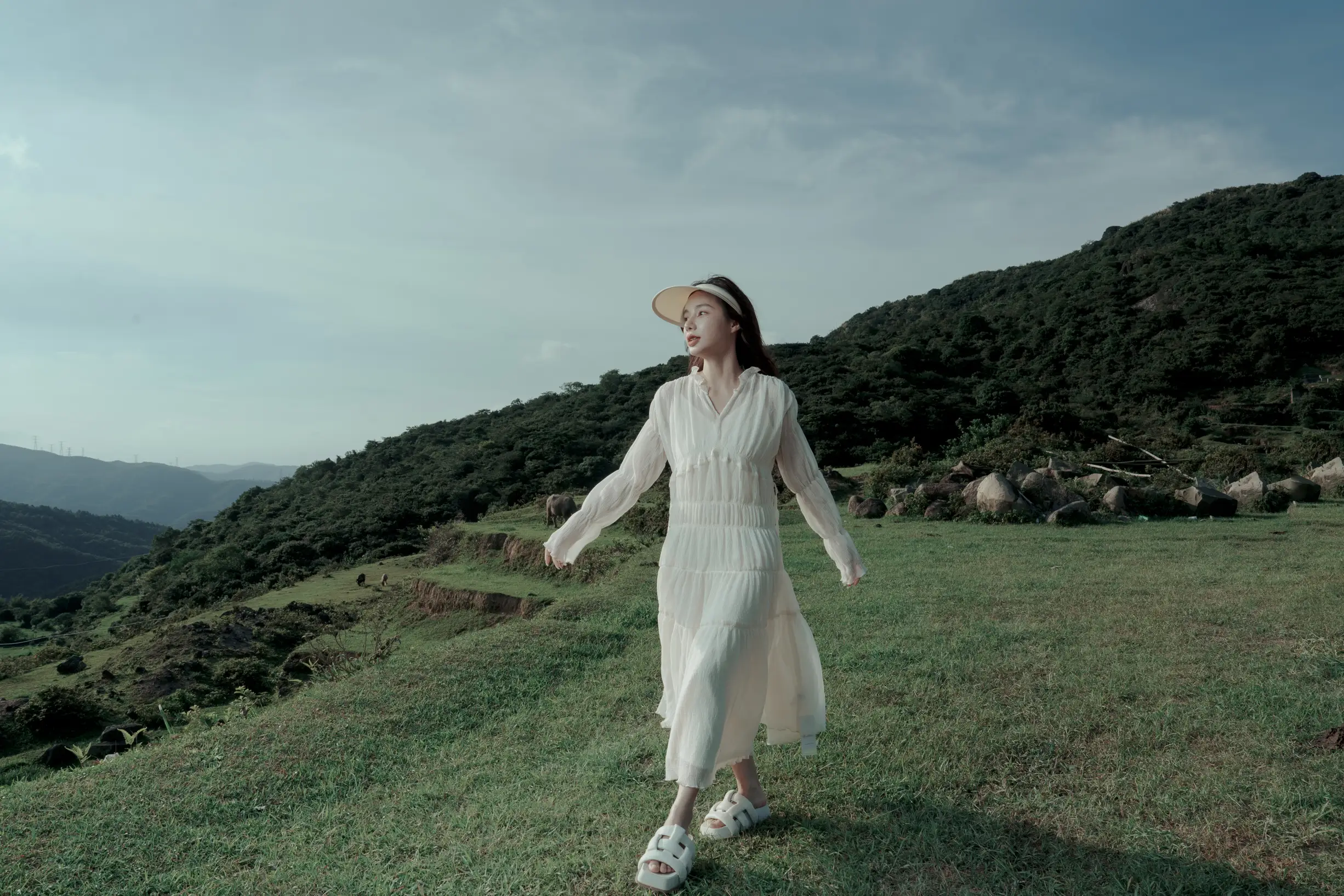 [艺图语] 2022.08.01 Vol.1601 – 山谷之间，烈日之下 姝雯同学#[60P]-7