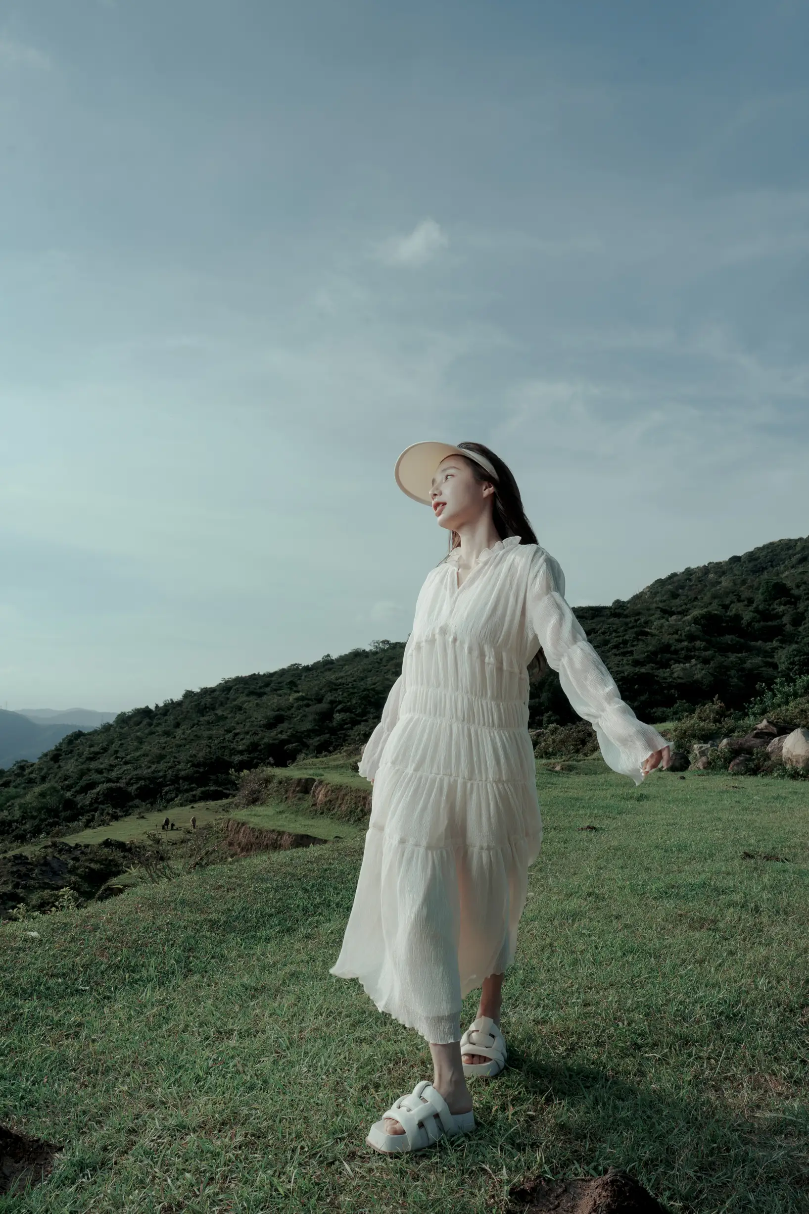 [艺图语] 2022.08.01 Vol.1601 – 山谷之间，烈日之下 姝雯同学#[60P]-8