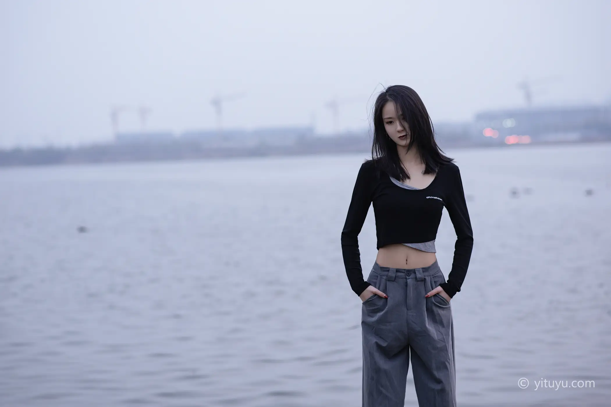 [艺图语] 2021.07.16 Vol.094 – 天冷了 阿月#[26P]-3