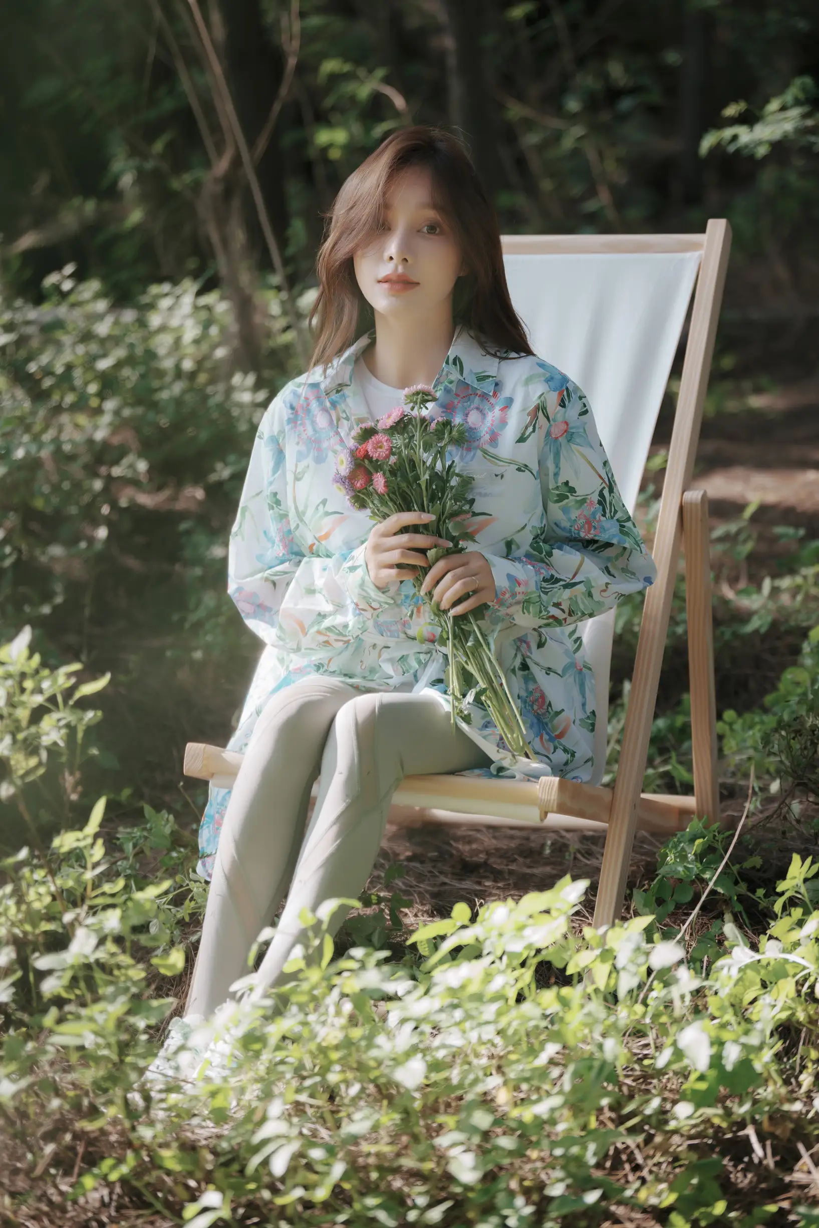 [艺图语] 2022.08.11 Vol.1678 – 氧气女孩的盛夏密林 姝雯同学#[53P]-1