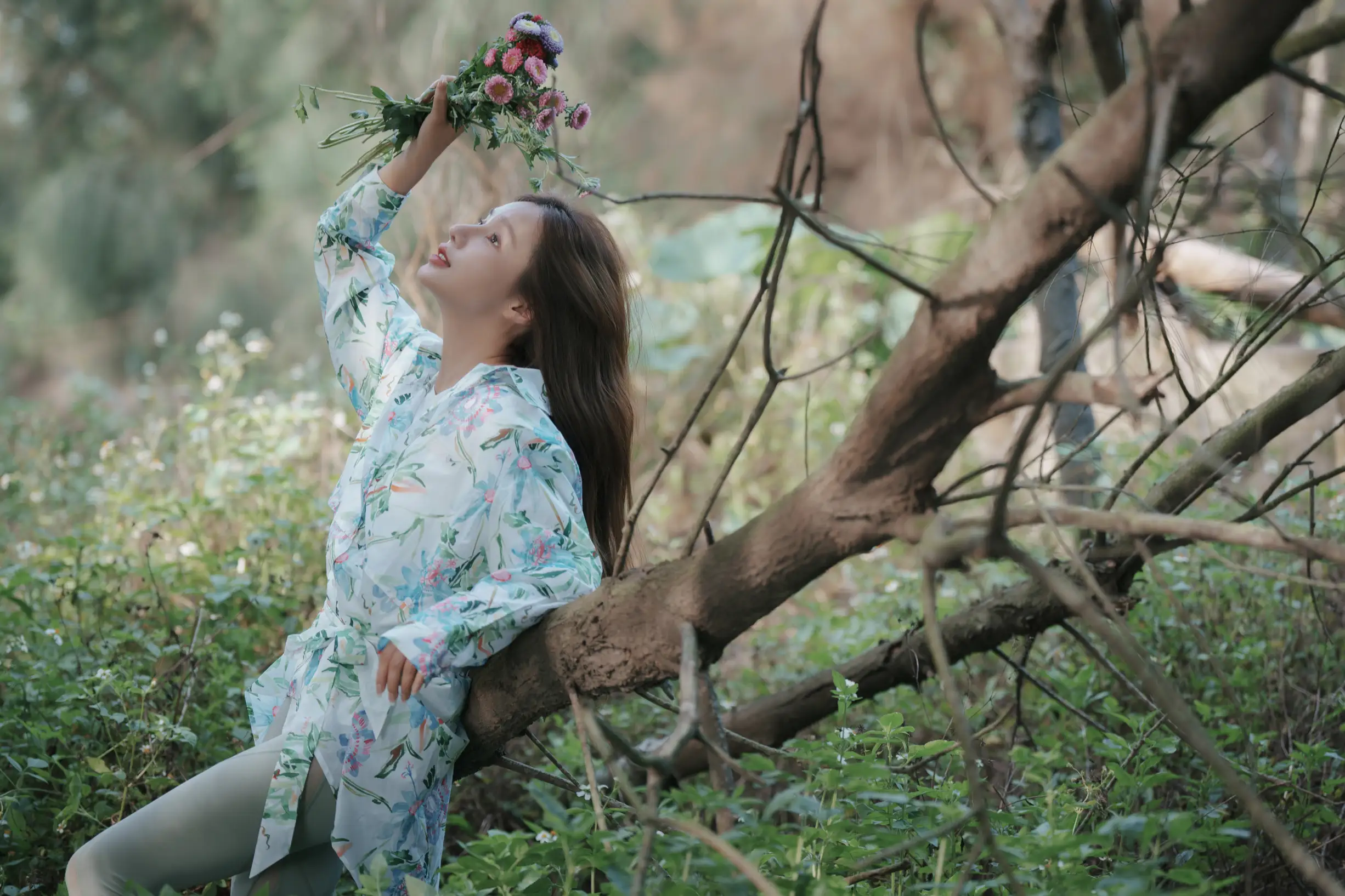 [艺图语] 2022.08.11 Vol.1678 – 氧气女孩的盛夏密林 姝雯同学#[53P]-2