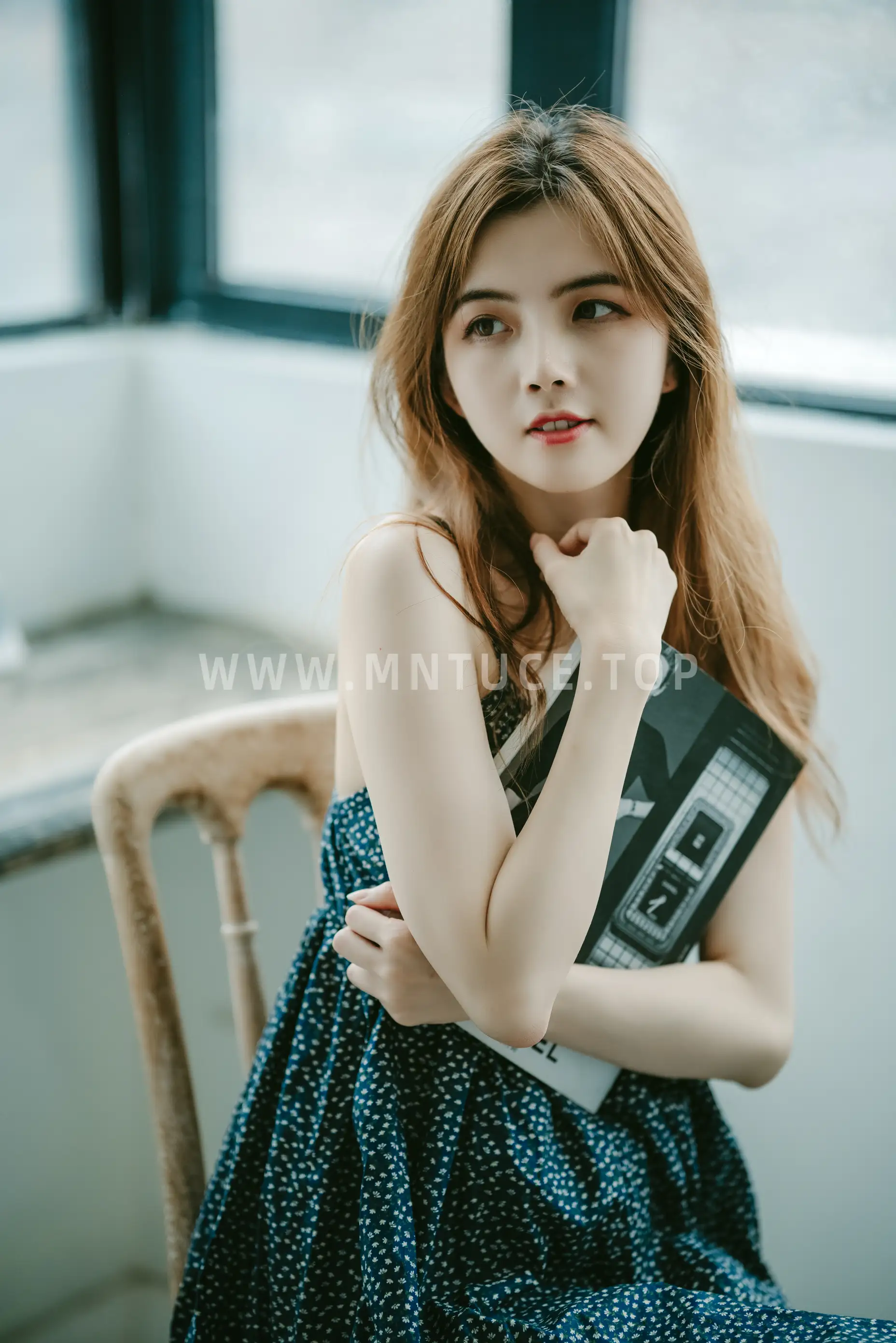 [艺图语] 2022.02.09 Vol.776 – 阴天，想起你也是快乐的 Dtifa丁小妮#[47P]-10