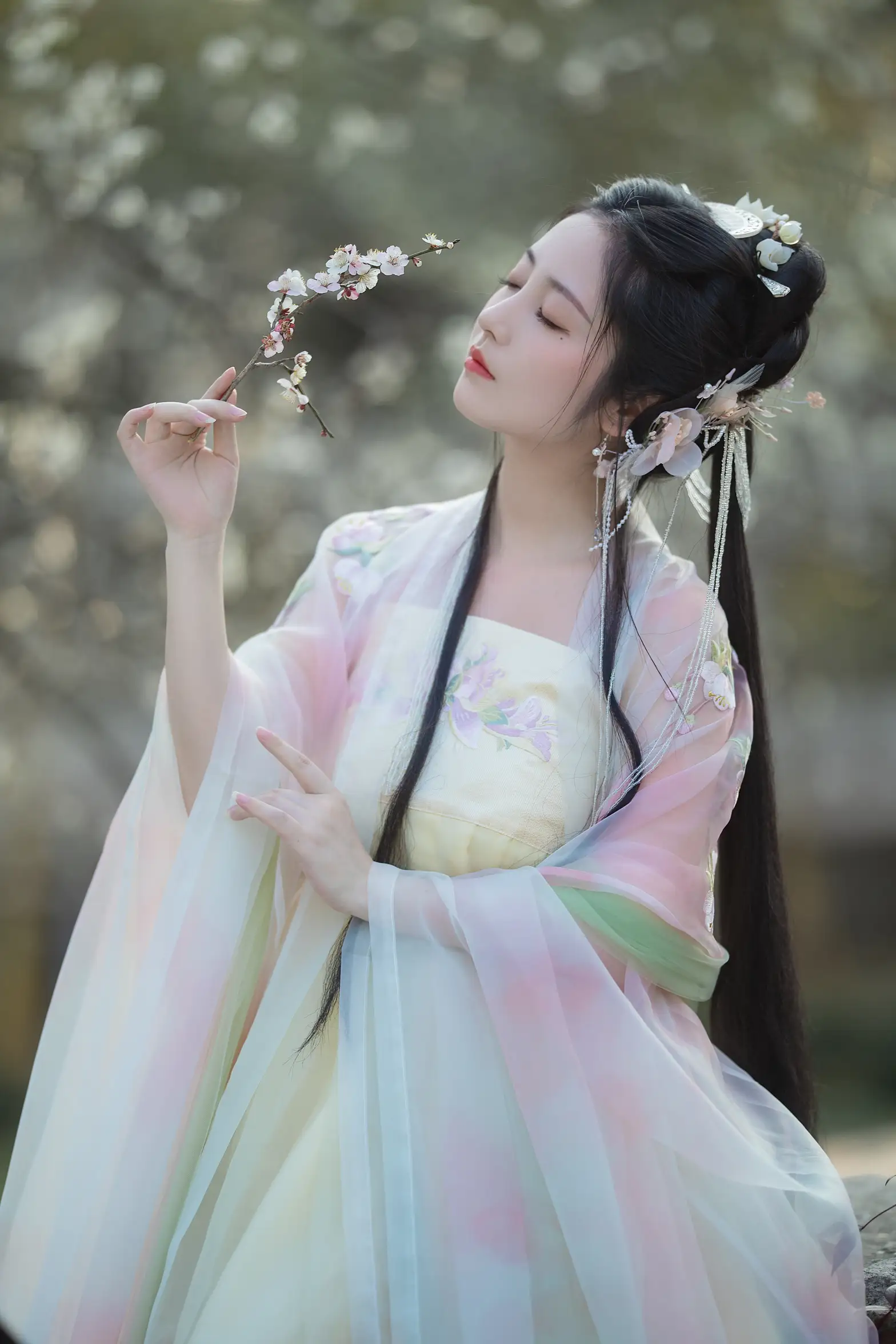 [艺图语] 2022.06.04 Vol.1075 – 暗香 小温暖想要个大太阳#[22P]-1