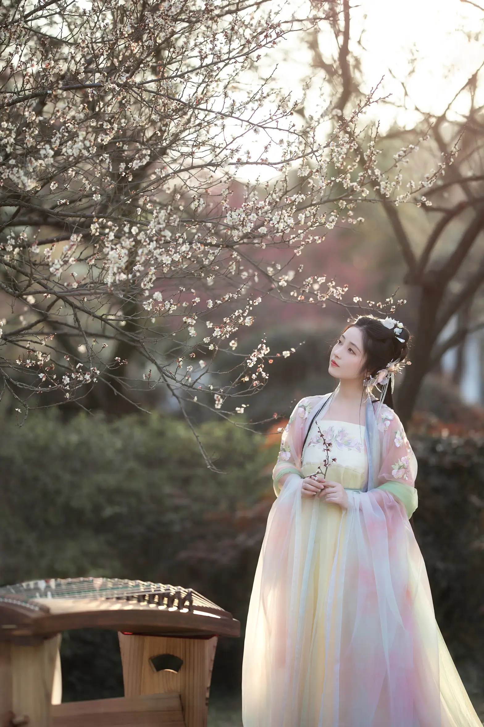 [艺图语] 2022.06.04 Vol.1075 – 暗香 小温暖想要个大太阳#[22P]-5