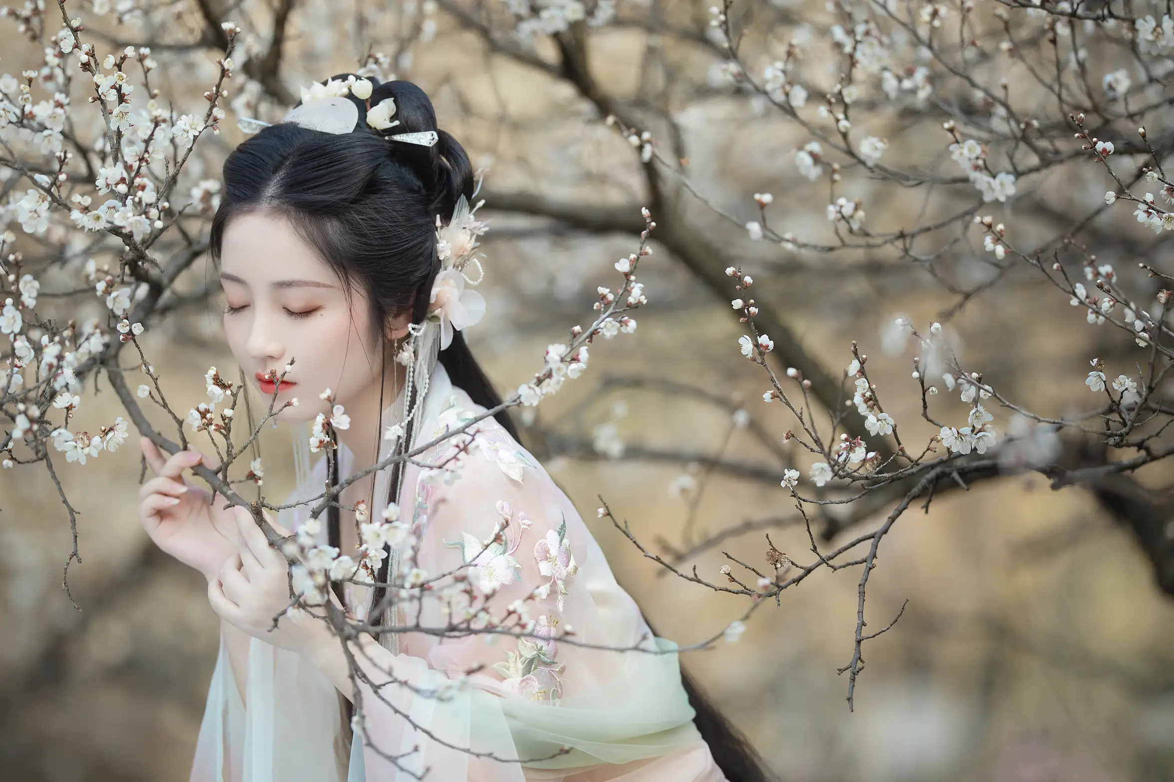 [艺图语] 2022.06.04 Vol.1075 – 暗香 小温暖想要个大太阳#[22P]-7