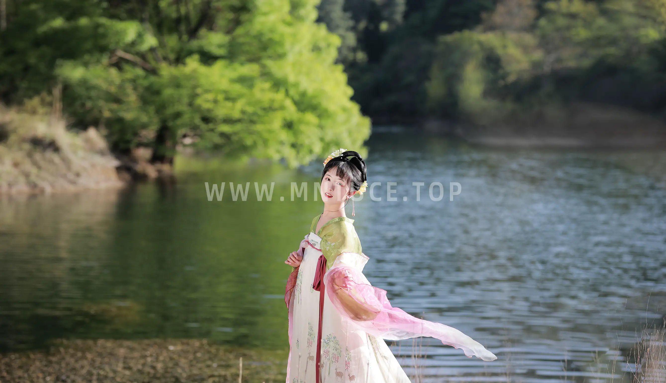 [艺图语] 2022.07.03 Vol.1368 – 桃红柳绿 顺锦#[20P]-9