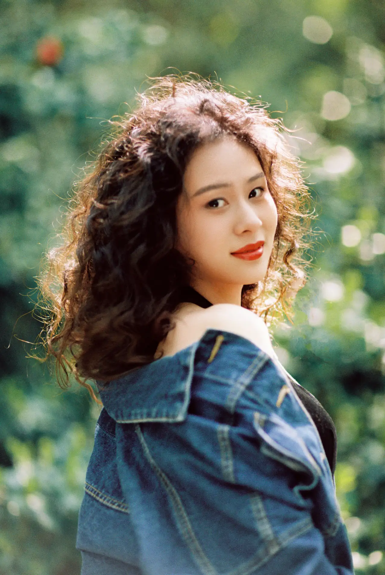 [艺图语] 2022.05.17 Vol.0908 – 港风胶片 sisi#[24P]-2