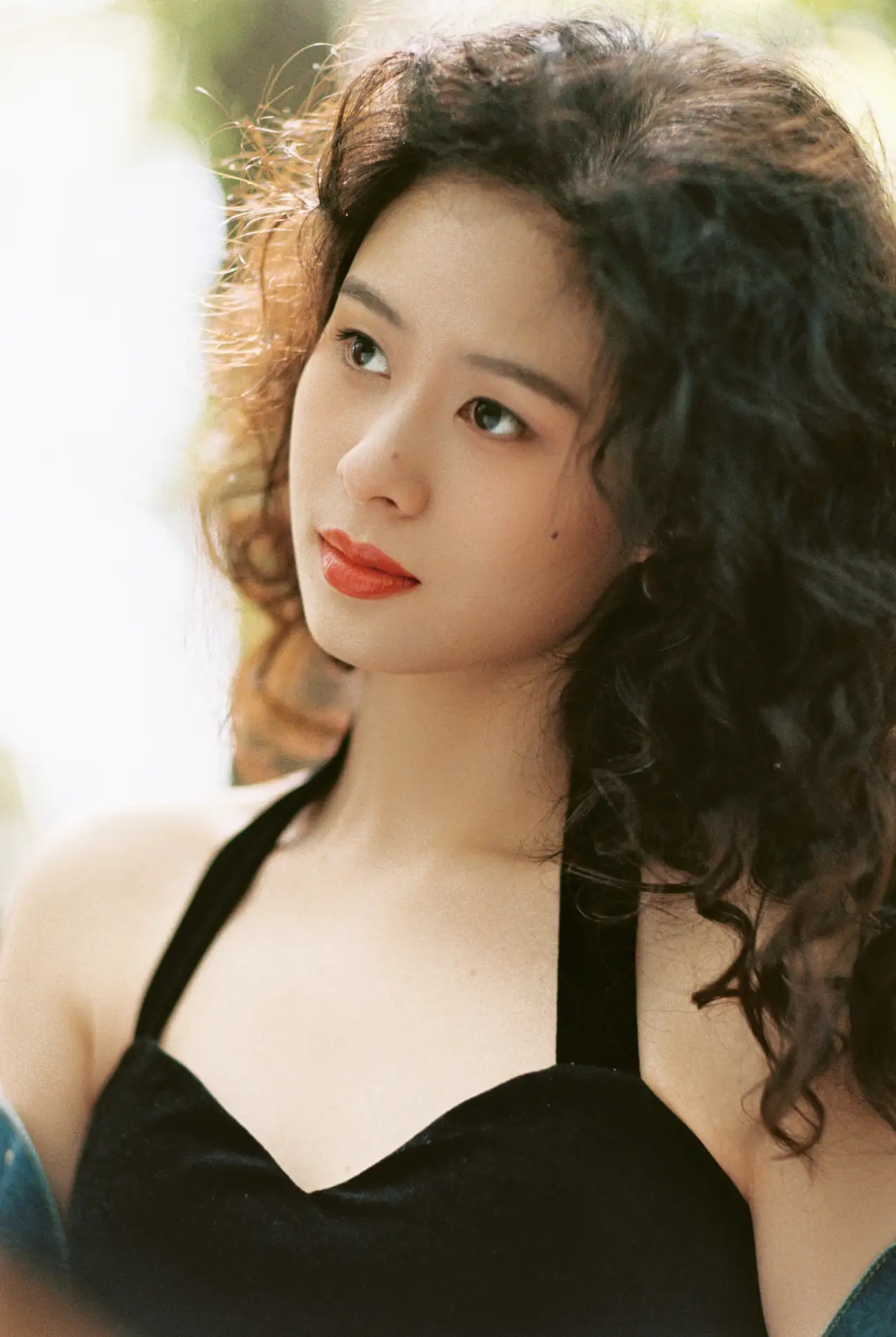 [艺图语] 2022.05.17 Vol.0908 – 港风胶片 sisi#[24P]-7