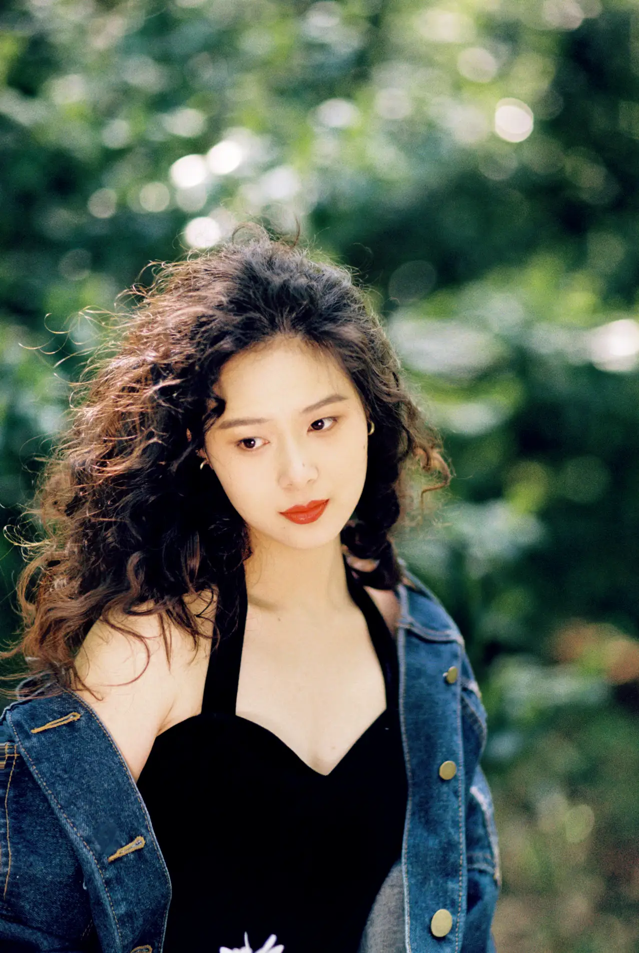 [艺图语] 2022.05.17 Vol.0908 – 港风胶片 sisi#[24P]-9