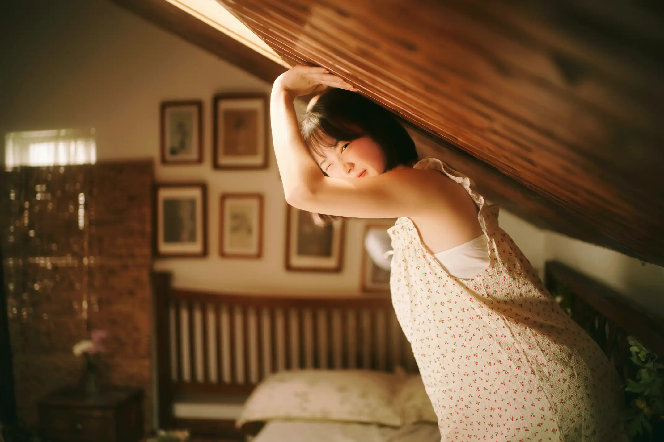 [艺图语] 2022.08.06 Vol.1636 – 疯狂的鱼缸是我的宇航服，我带上心爱的非洲菊去登月 小微#[29P]-6