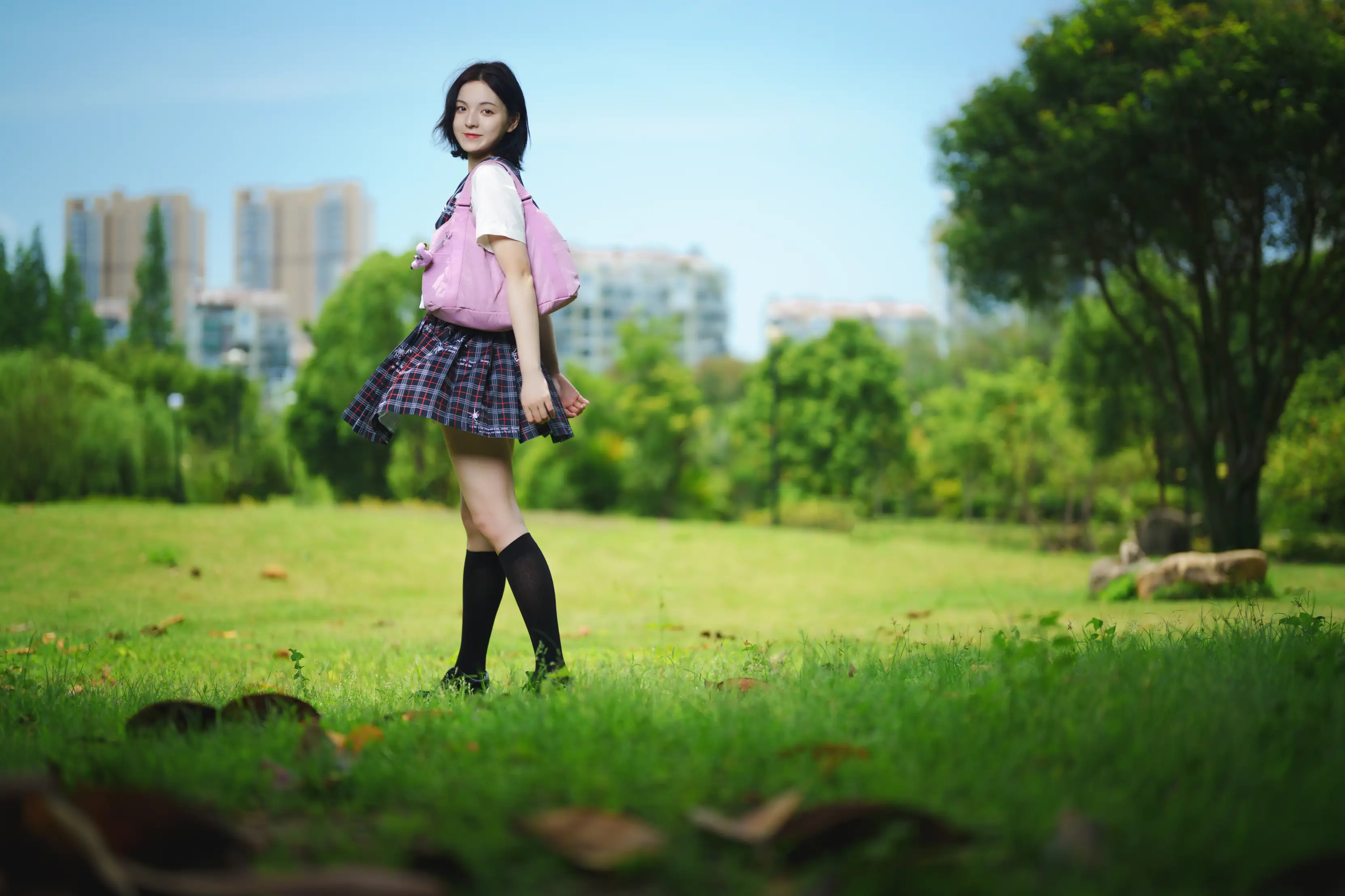 [艺图语] 2021.11.12 Vol.441 – 花田里的JK少女 dudu#[51P]-2