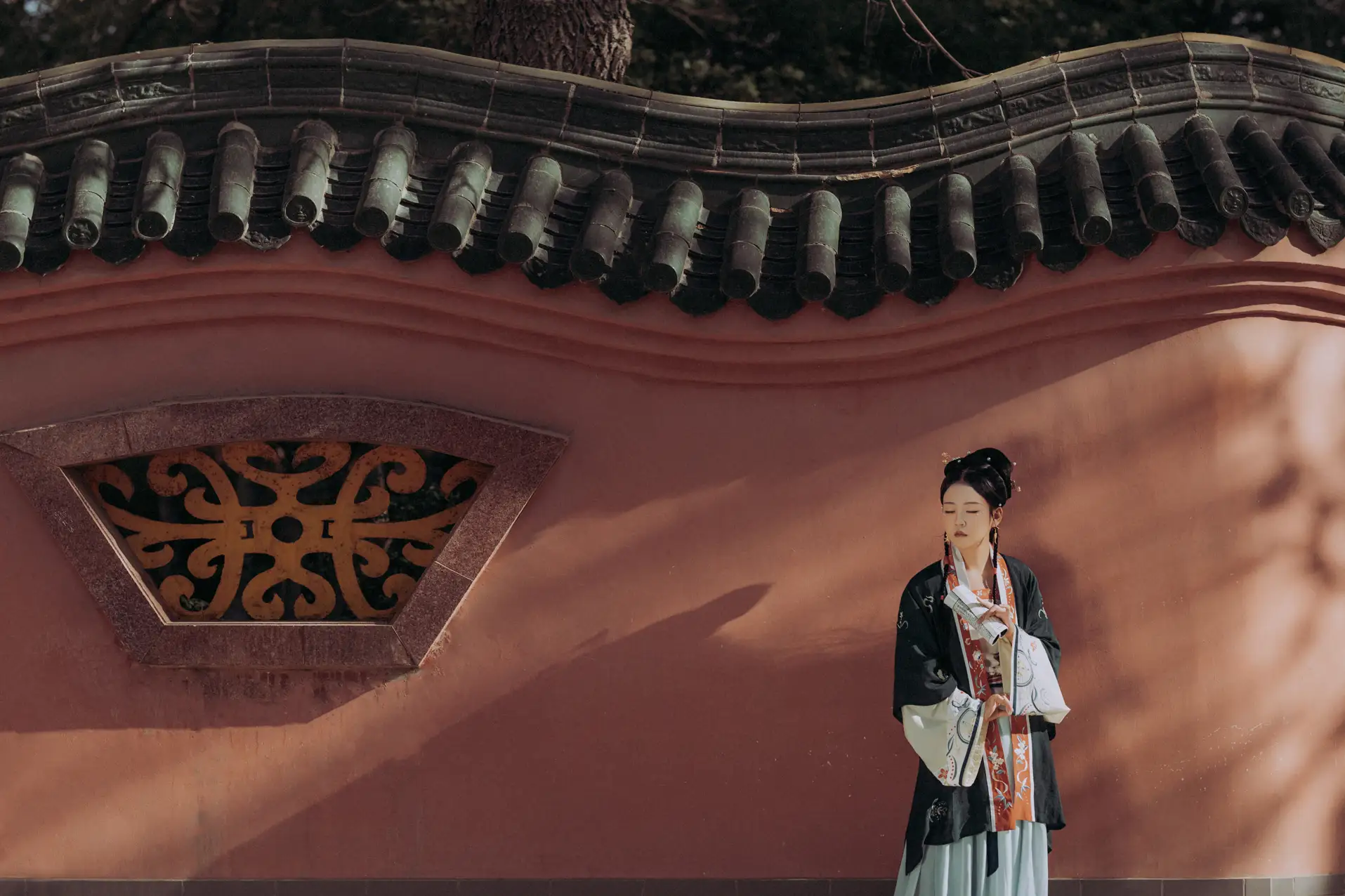 [艺图语] 2021.10.06 Vol.332 – 伤春逝 茜茜#[25P]-2