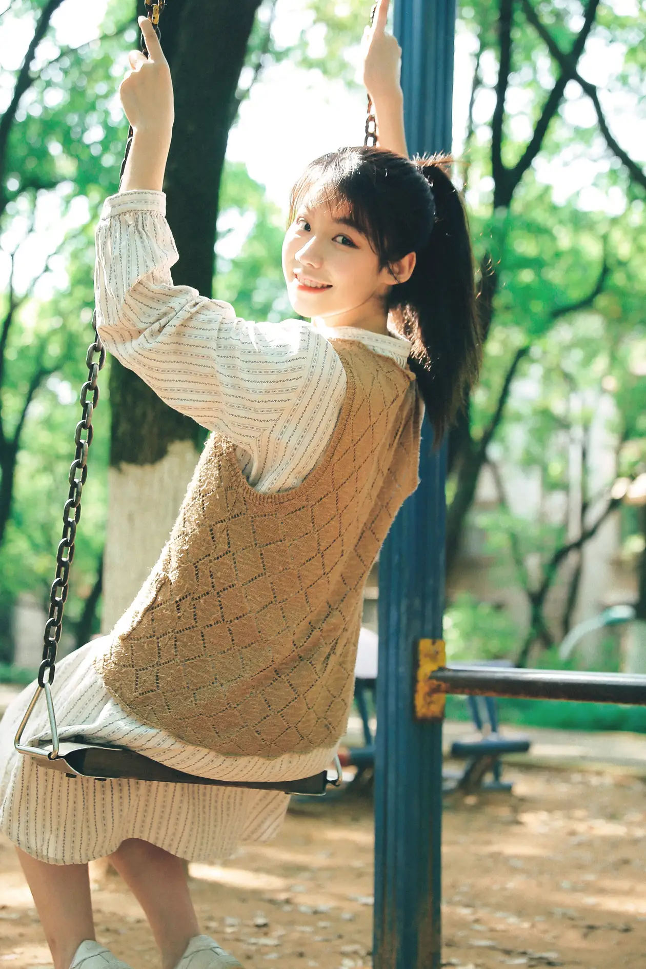 [艺图语] 2022.05.18 Vol.0921 – 夏末微风 紫傲#[25P]-5