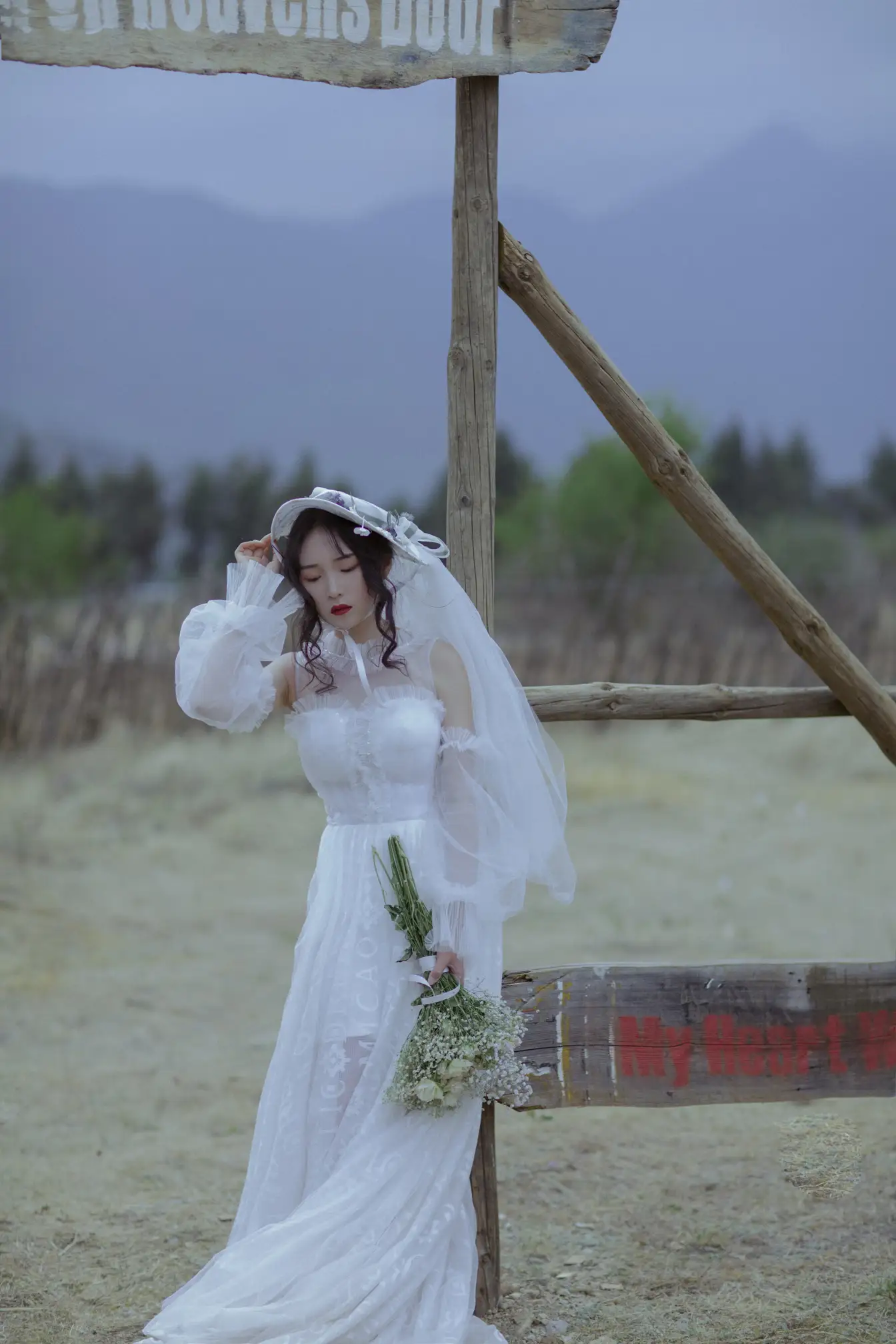 [艺图语] 2022.06.25 Vol.1289 – 为自己穿一次婚纱 月下桑小川#[33P]-4