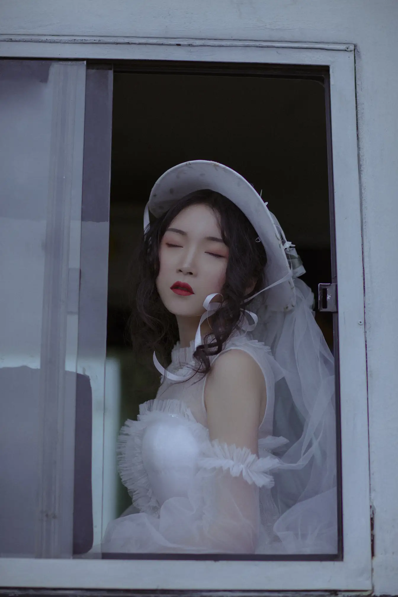 [艺图语] 2022.06.25 Vol.1289 – 为自己穿一次婚纱 月下桑小川#[33P]-9