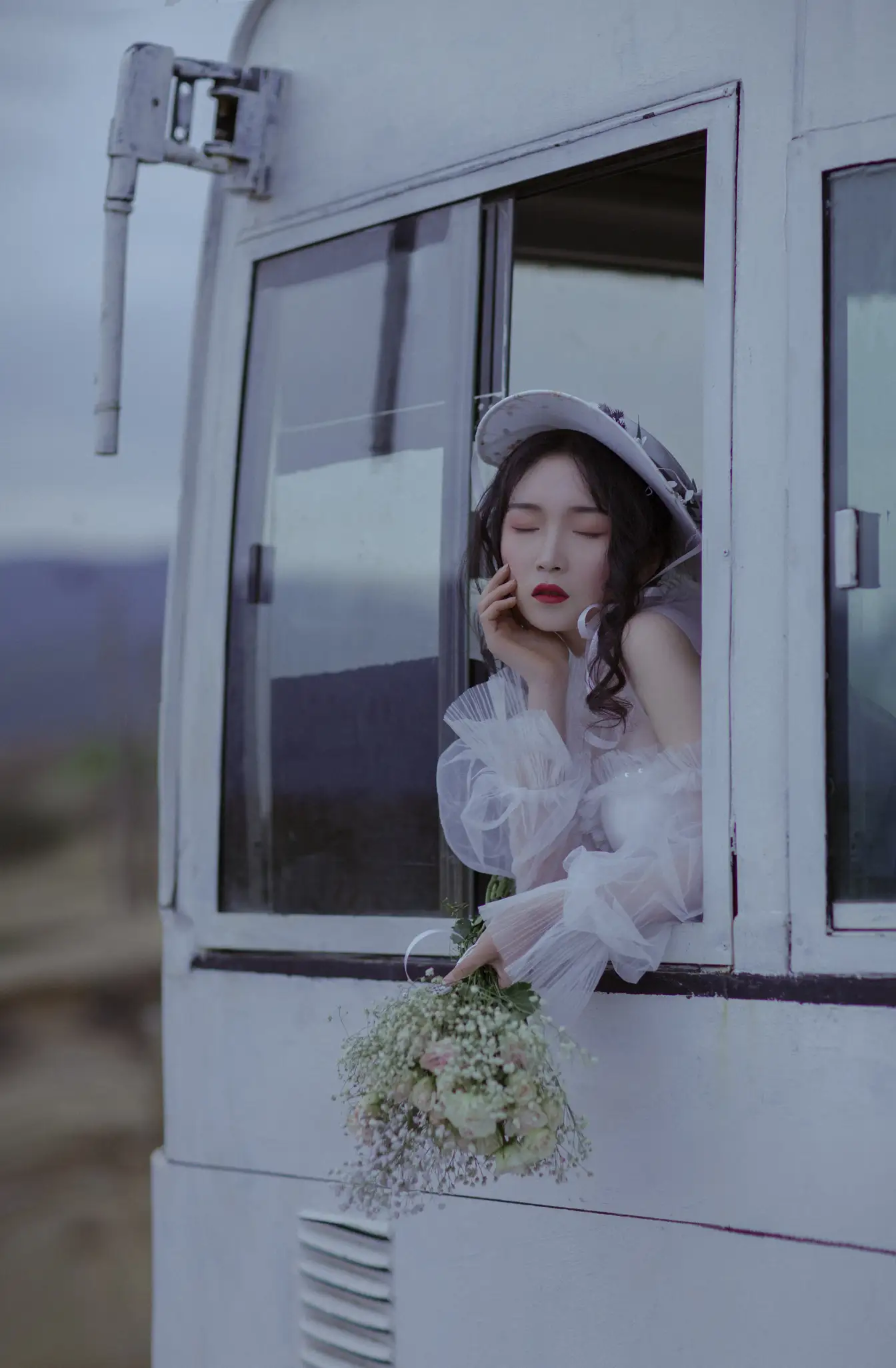 [艺图语] 2022.06.25 Vol.1289 – 为自己穿一次婚纱 月下桑小川#[33P]-10