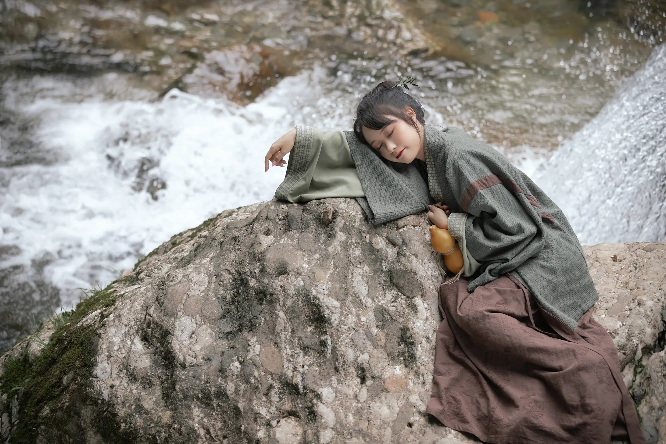[艺图语] 2022.08.13 Vol.1695 – 上山 梨一依#[38P]-1