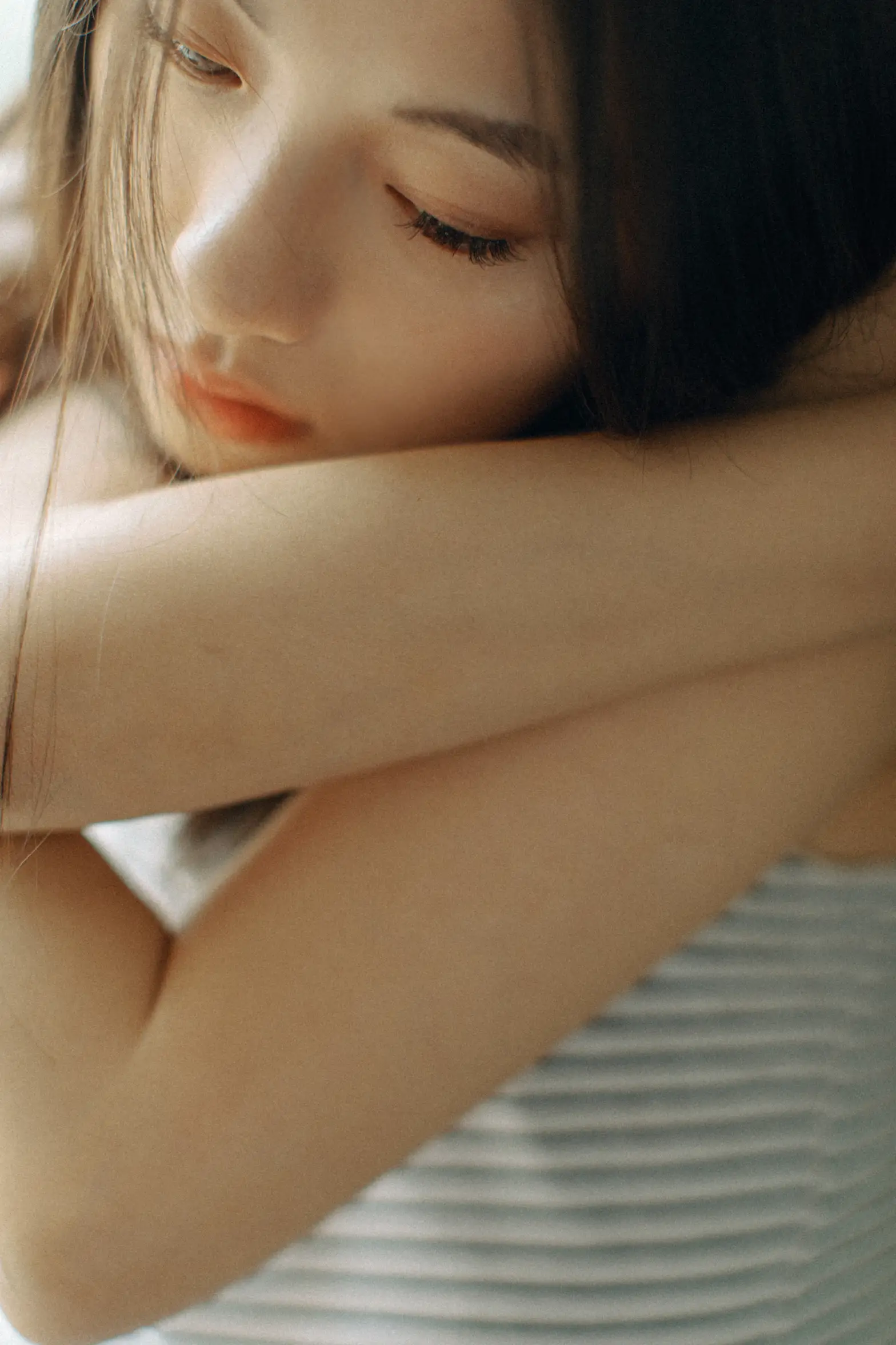 [艺图语] 2022.06.01 Vol.1050 – 寝居女子写真集 九月#[34P]-4