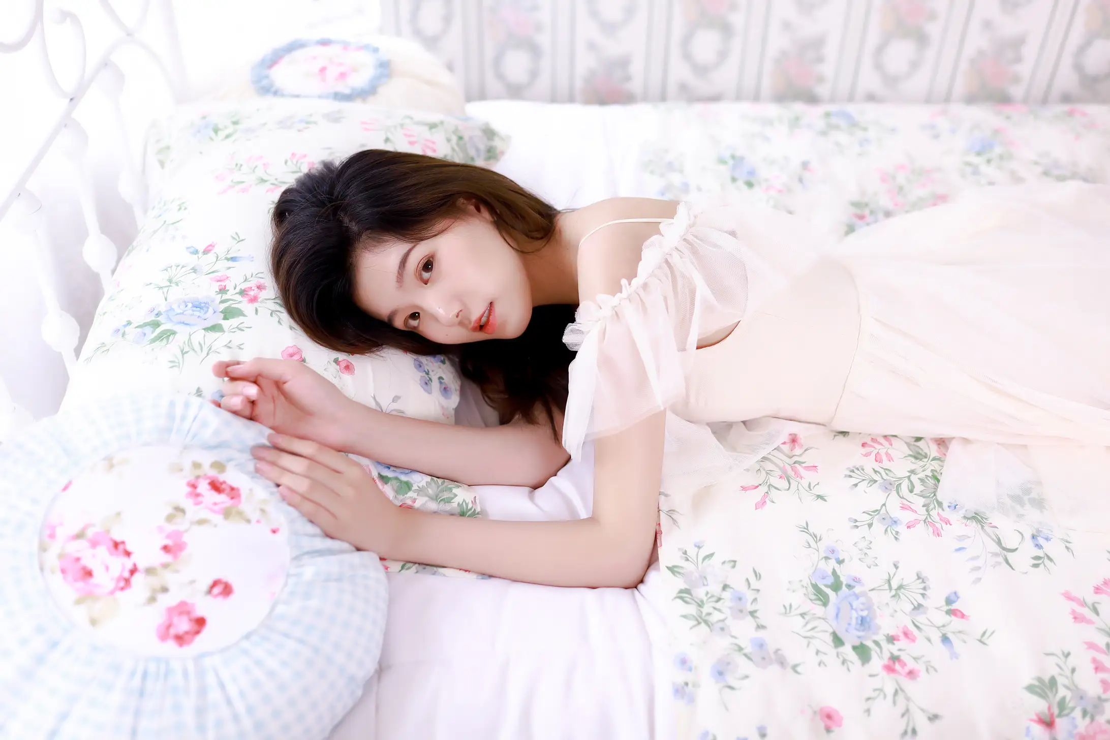 [艺图语] 2022.08.29 Vol.1821 – 小美好 炸面比目鱼#[24P]-1