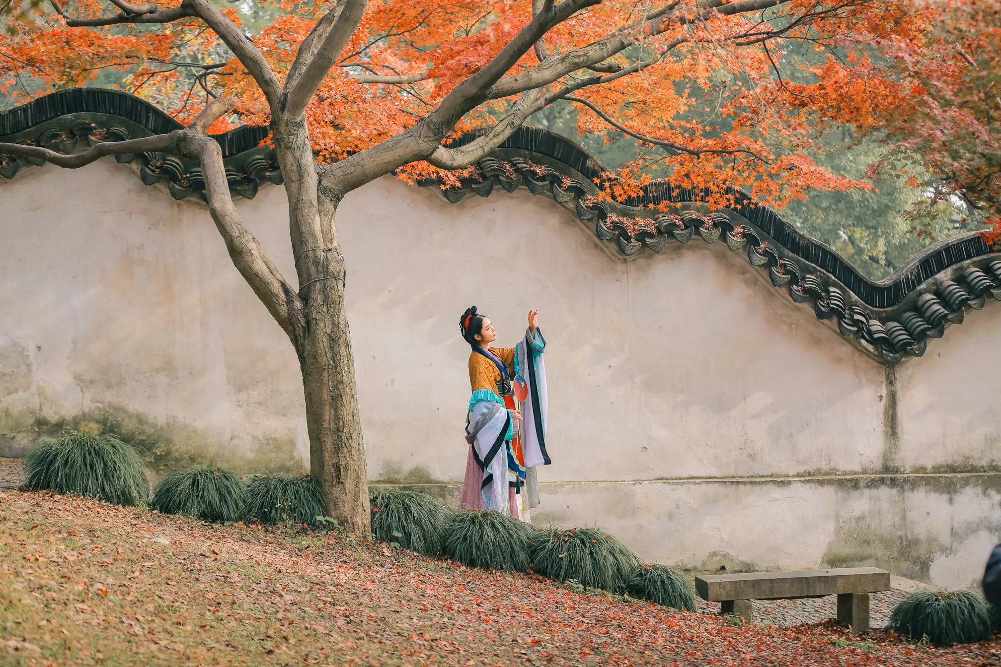 [艺图语] 2022.07.26 Vol.1538 – 愁红 溪木若颖#[25P]-1