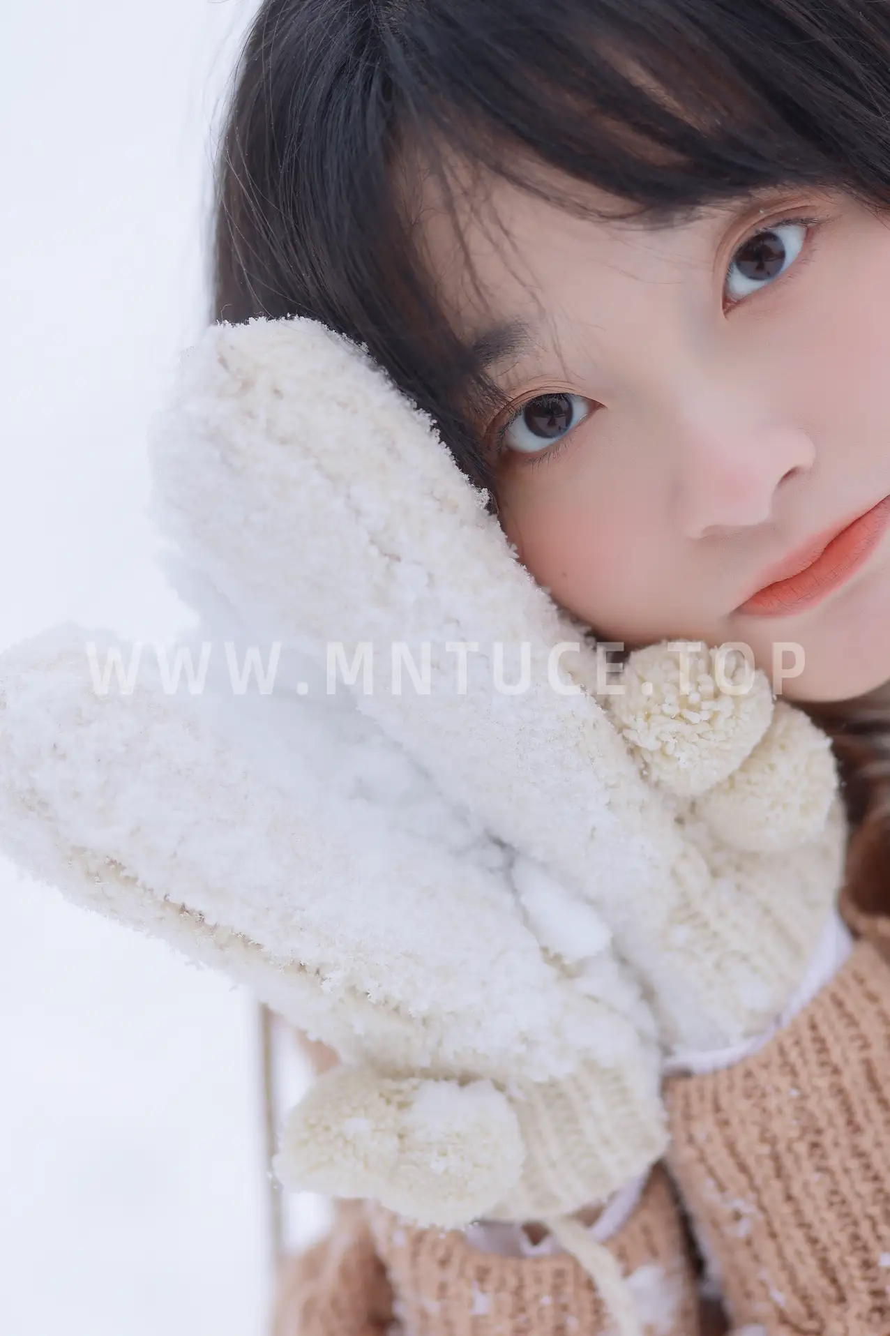 [艺图语] 2022.09.17 Vol.1970 – 嘿，一起来玩雪。 耳元在减肥#[26P]-8