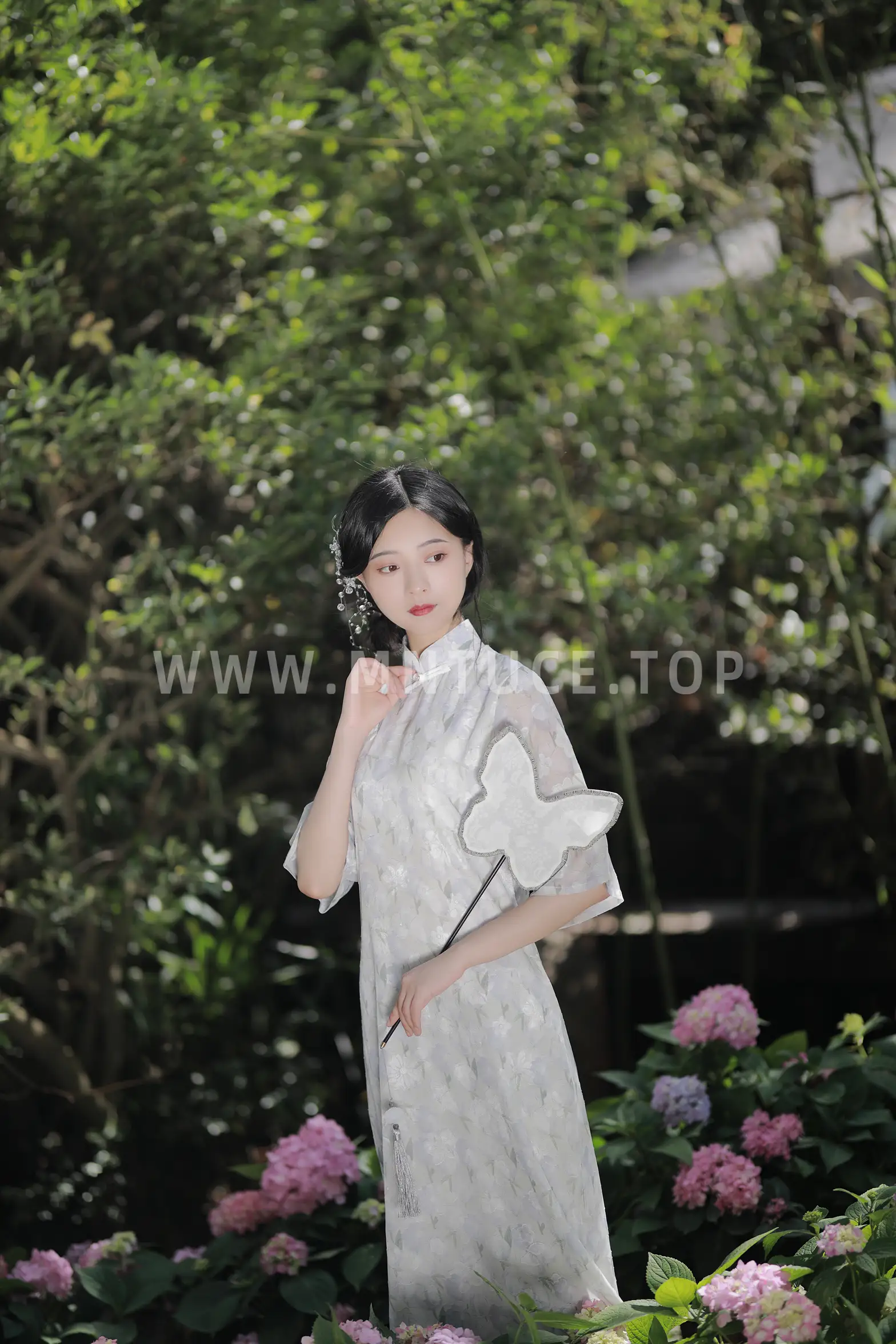 [艺图语] 2022.06.23 Vol.1267 – 见过花开 YunFleur#[20P]-9