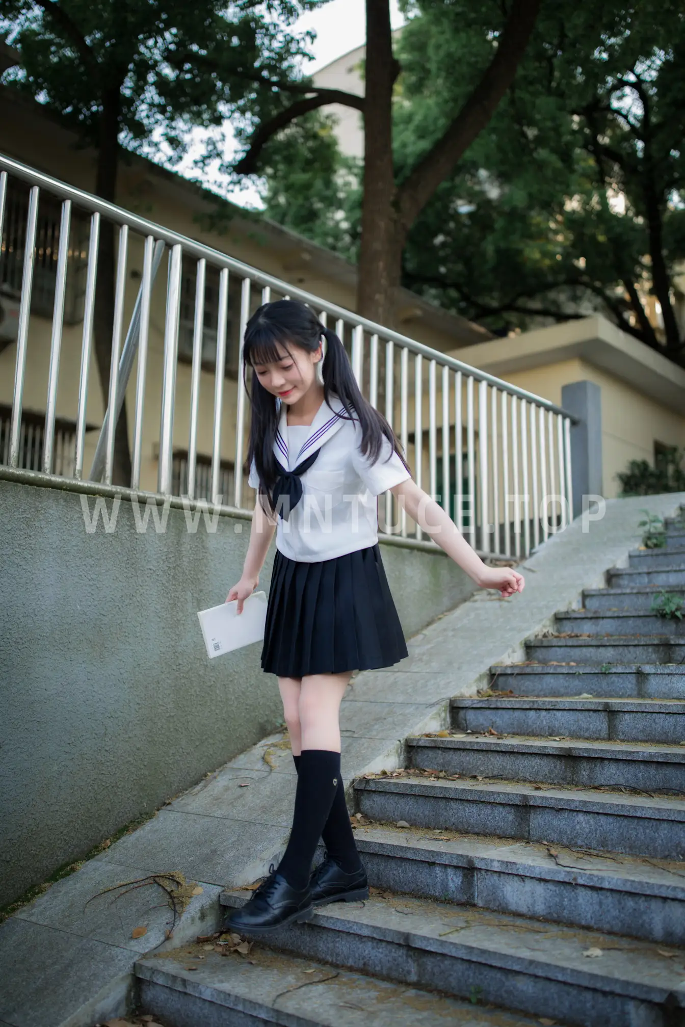 [艺图语] 2022.01.29 Vol.723 – 放学后 欣欣#[43P]-10