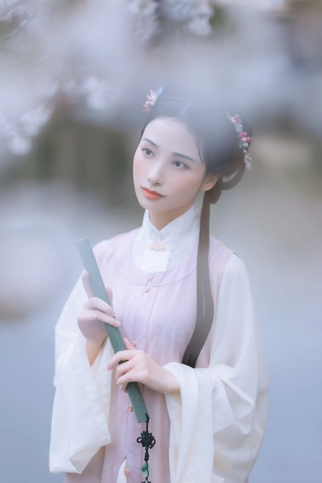 [艺图语] 2022.05.25 Vol.0984 – 雨樱花 眸小妖#[46P]-1