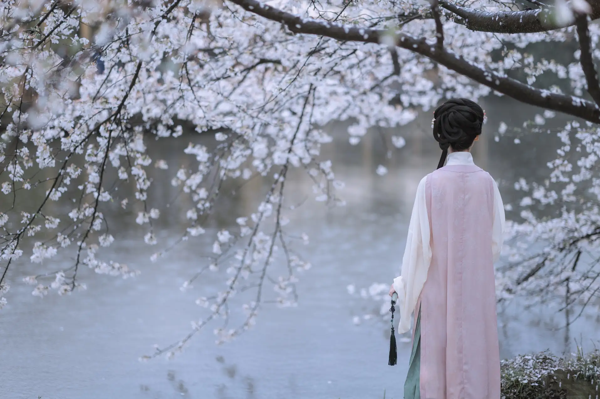 [艺图语] 2022.05.25 Vol.0984 – 雨樱花 眸小妖#[46P]-3