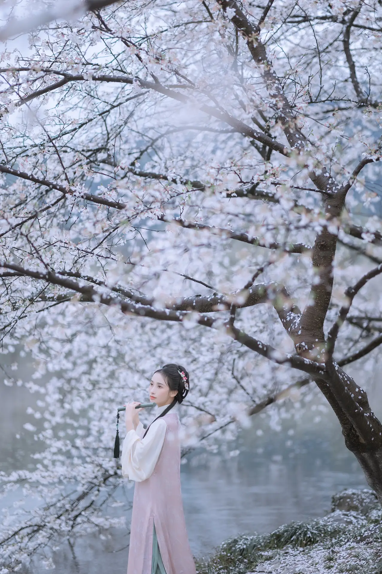 [艺图语] 2022.05.25 Vol.0984 – 雨樱花 眸小妖#[46P]-5