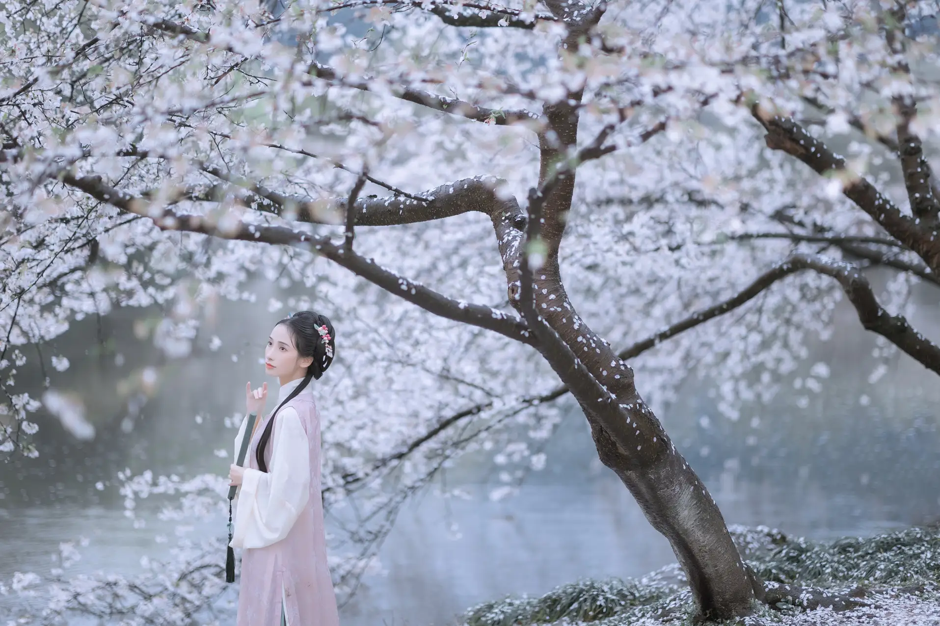 [艺图语] 2022.05.25 Vol.0984 – 雨樱花 眸小妖#[46P]-7