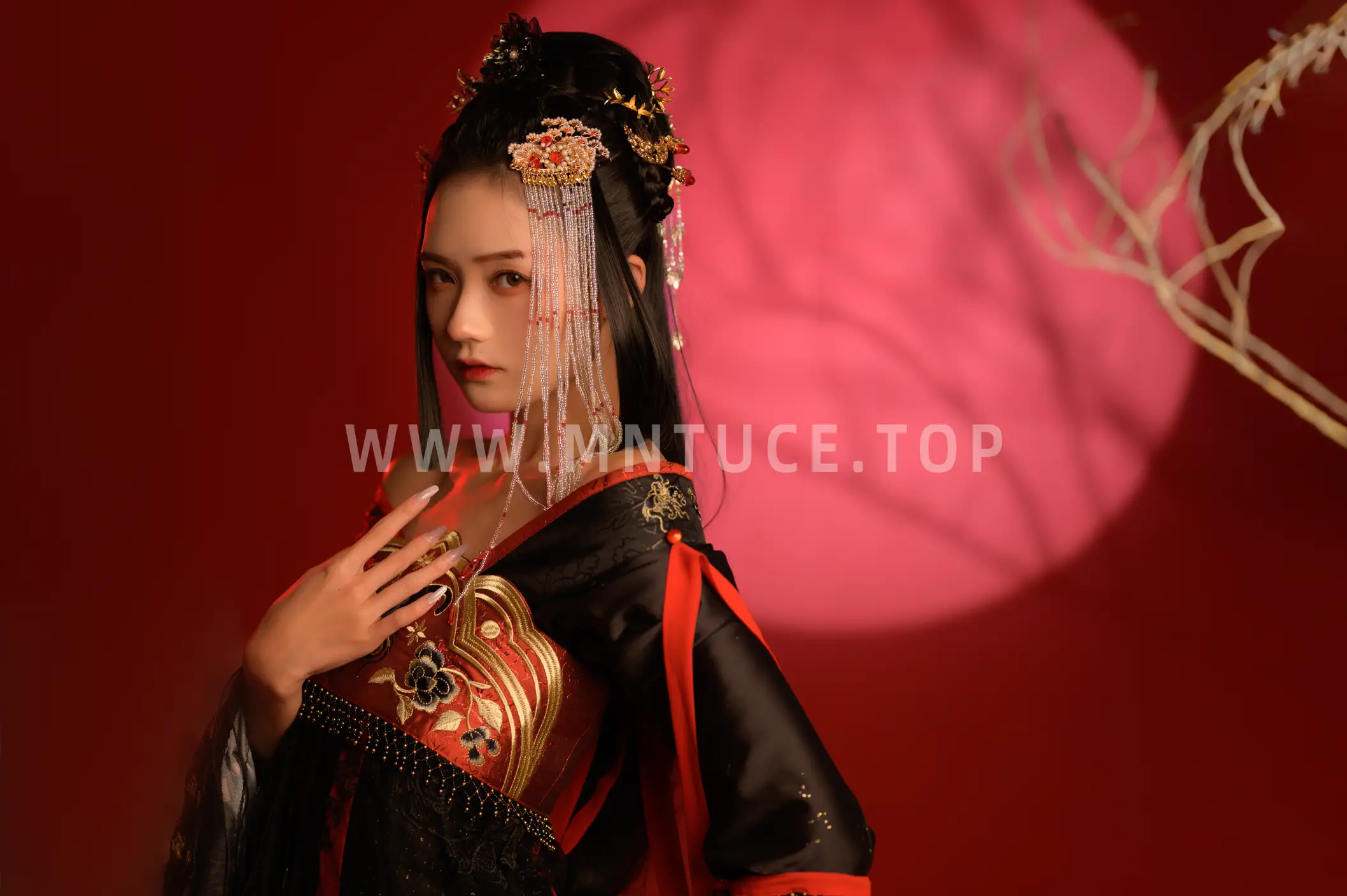 [艺图语] 2022.07.03 Vol.1367 – 杀机 兔子Zzz不吃胡萝卜#[24P]-9