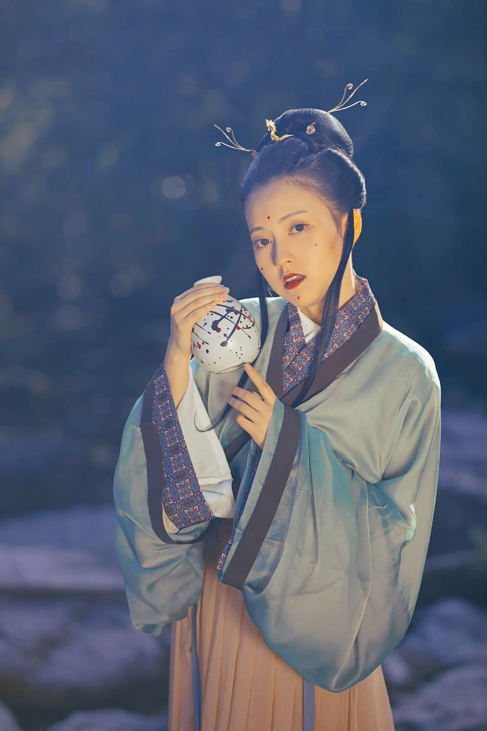 [艺图语] 2022.08.17 Vol.1728 – 欲买桂花同载酒 一只玄酱#[26P]-1