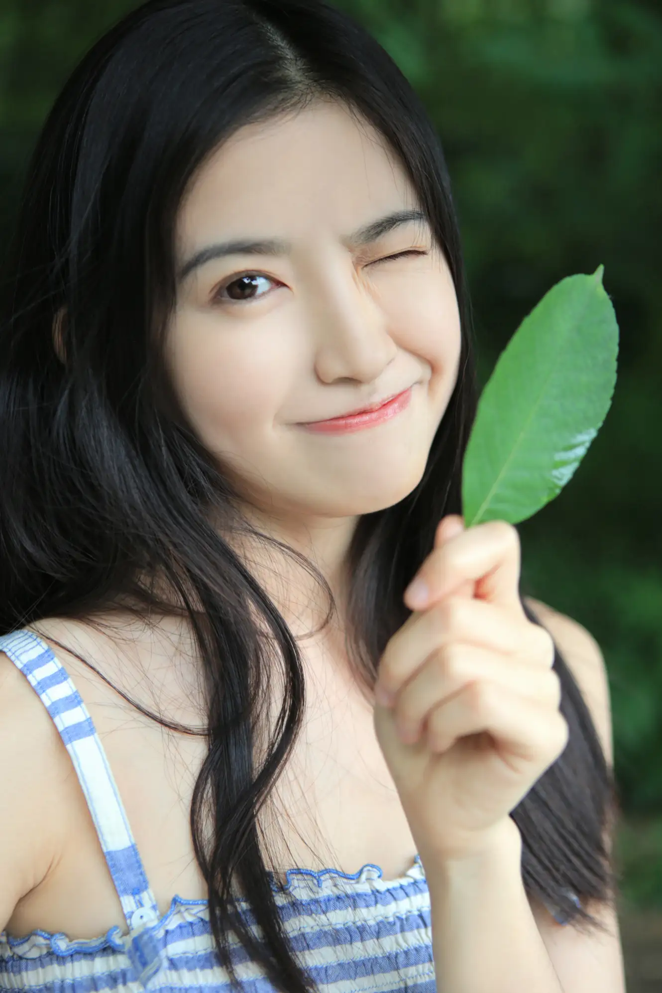 [艺图语] 2022.07.07 Vol.1410 – Hatsukio 小草草呀#[35P]-2