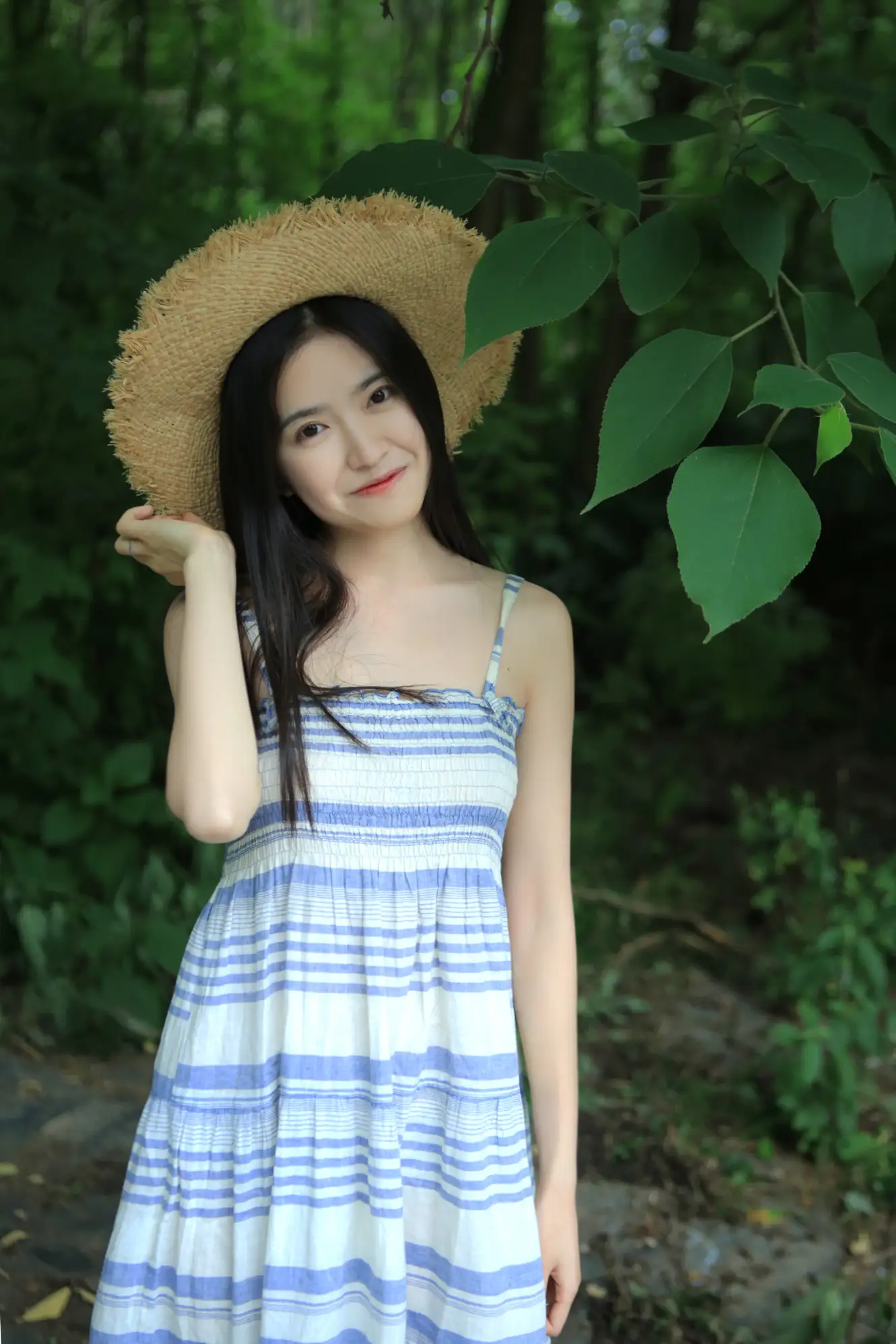 [艺图语] 2022.07.07 Vol.1410 – Hatsukio 小草草呀#[35P]-4