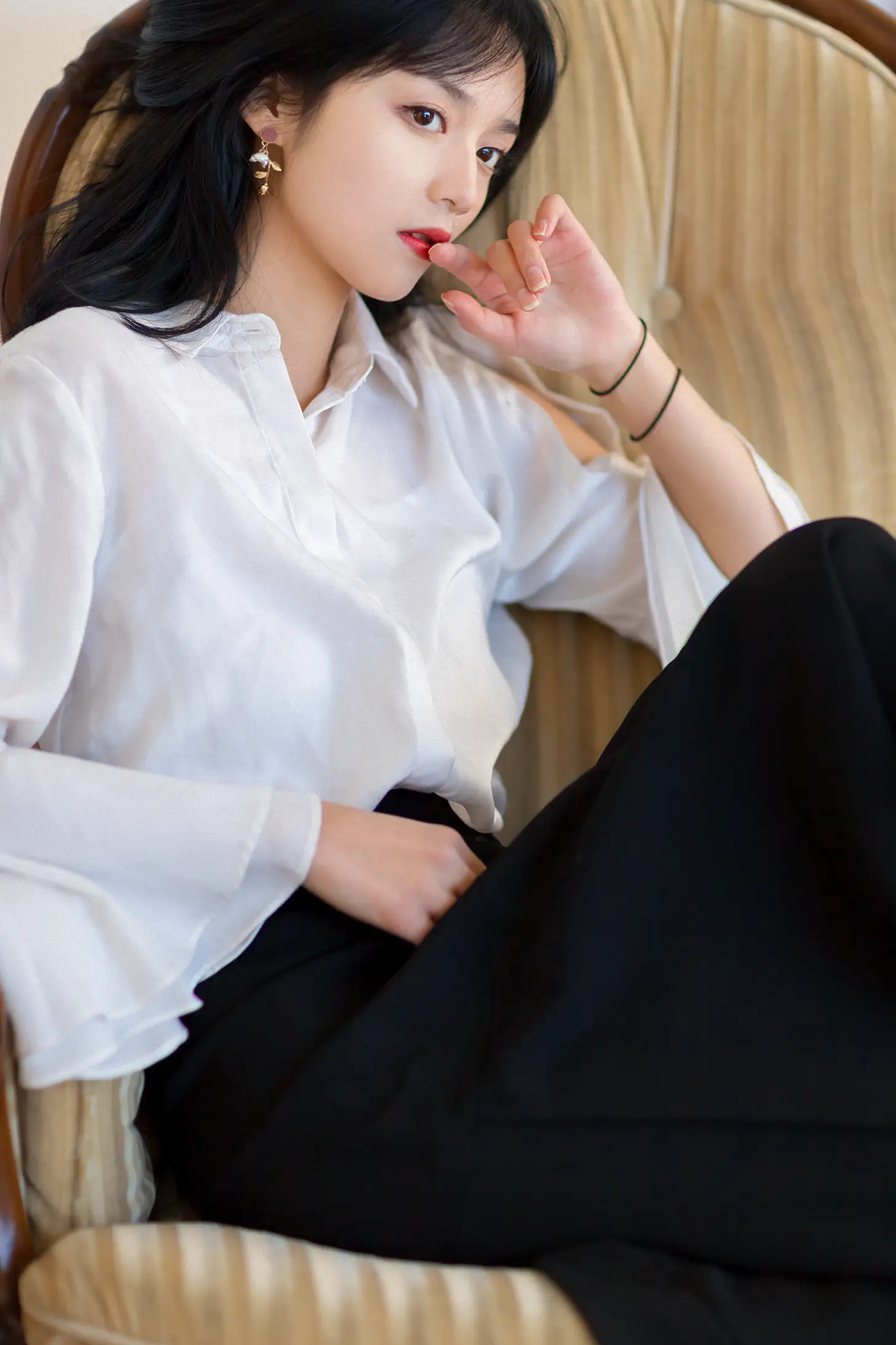 [艺图语] 2021.11.11 Vol.437 – 窗外 雨文#[22P]-10