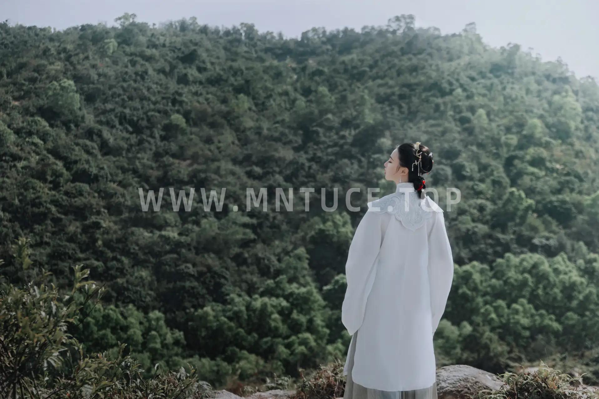 [艺图语] 2021.09.04 Vol.251 – 望归尘 杍愉#[24P]-8