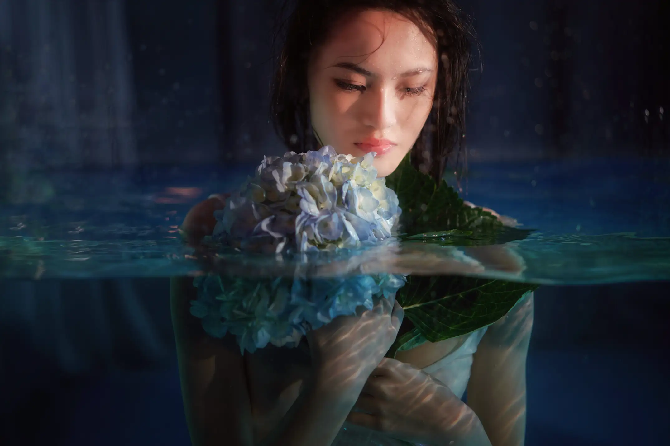 [艺图语] 2022.09.05 Vol.1876 – 水底的告白 曼球#[28P]-6