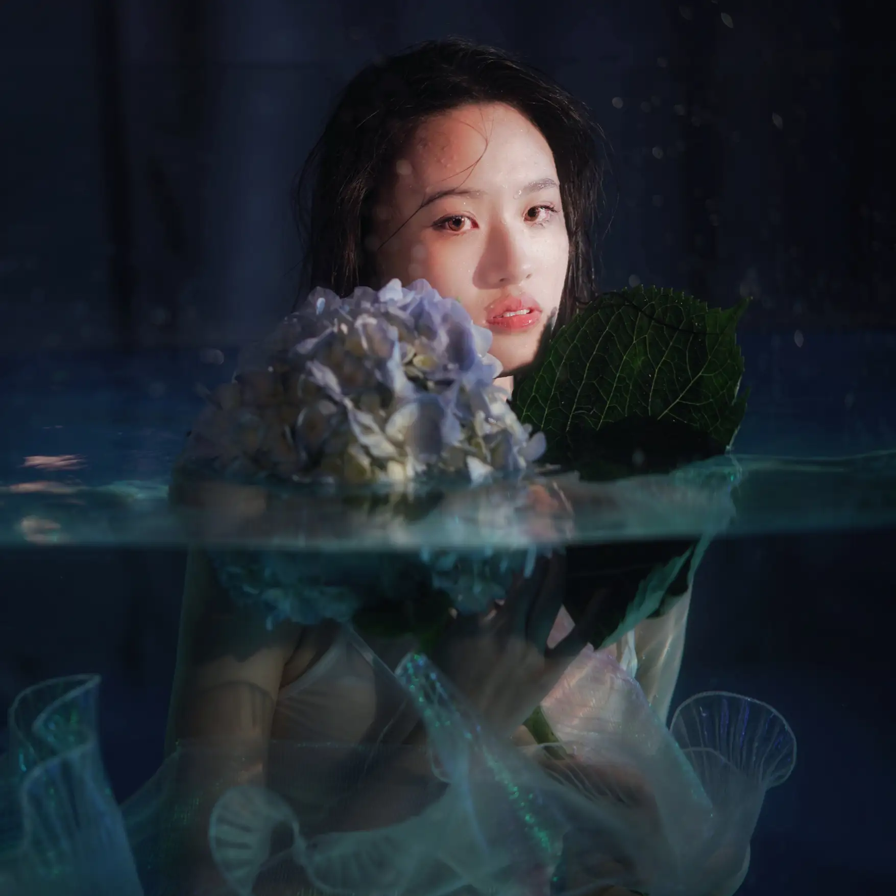 [艺图语] 2022.09.05 Vol.1876 – 水底的告白 曼球#[28P]-7