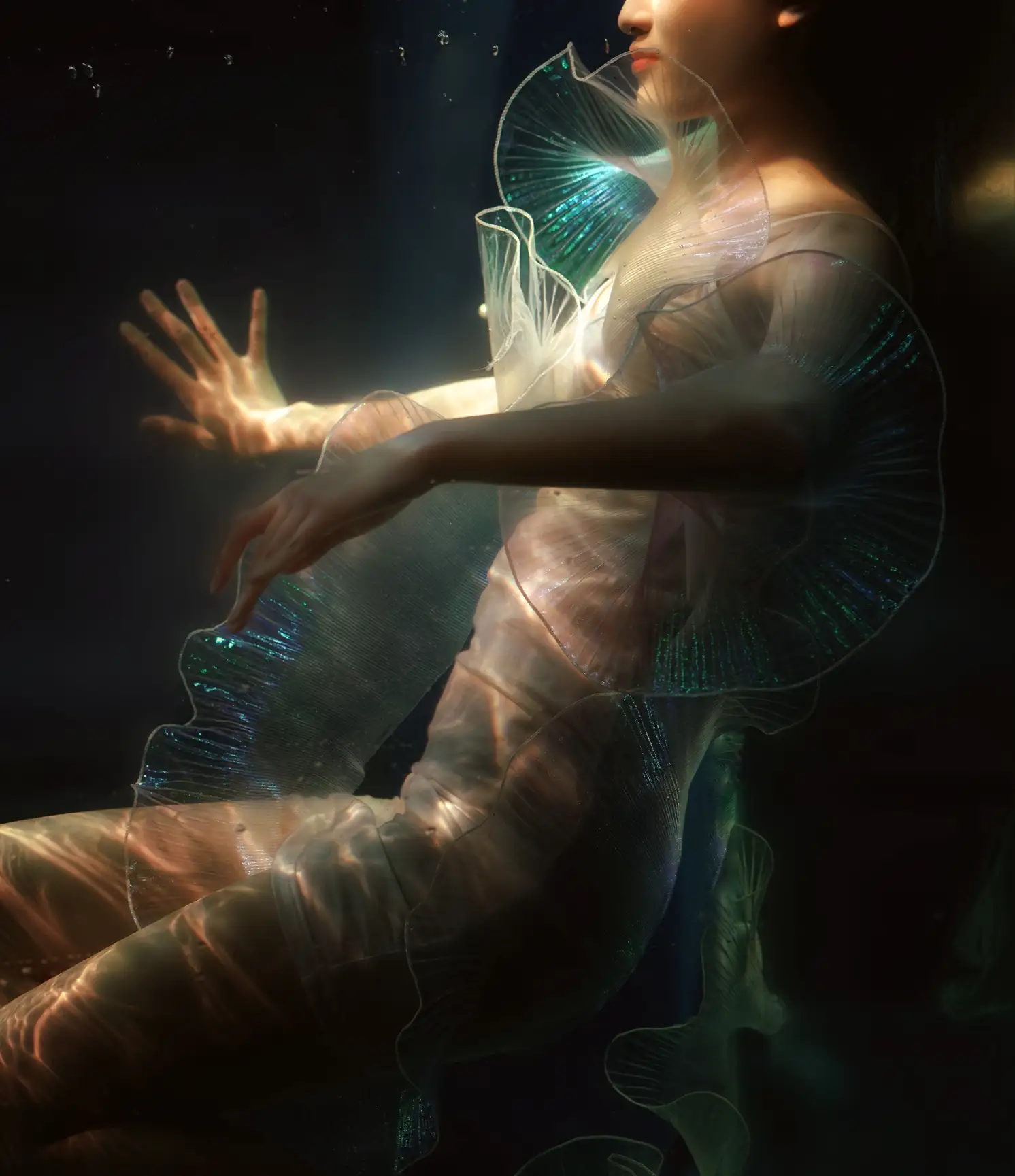 [艺图语] 2022.09.05 Vol.1876 – 水底的告白 曼球#[28P]-5