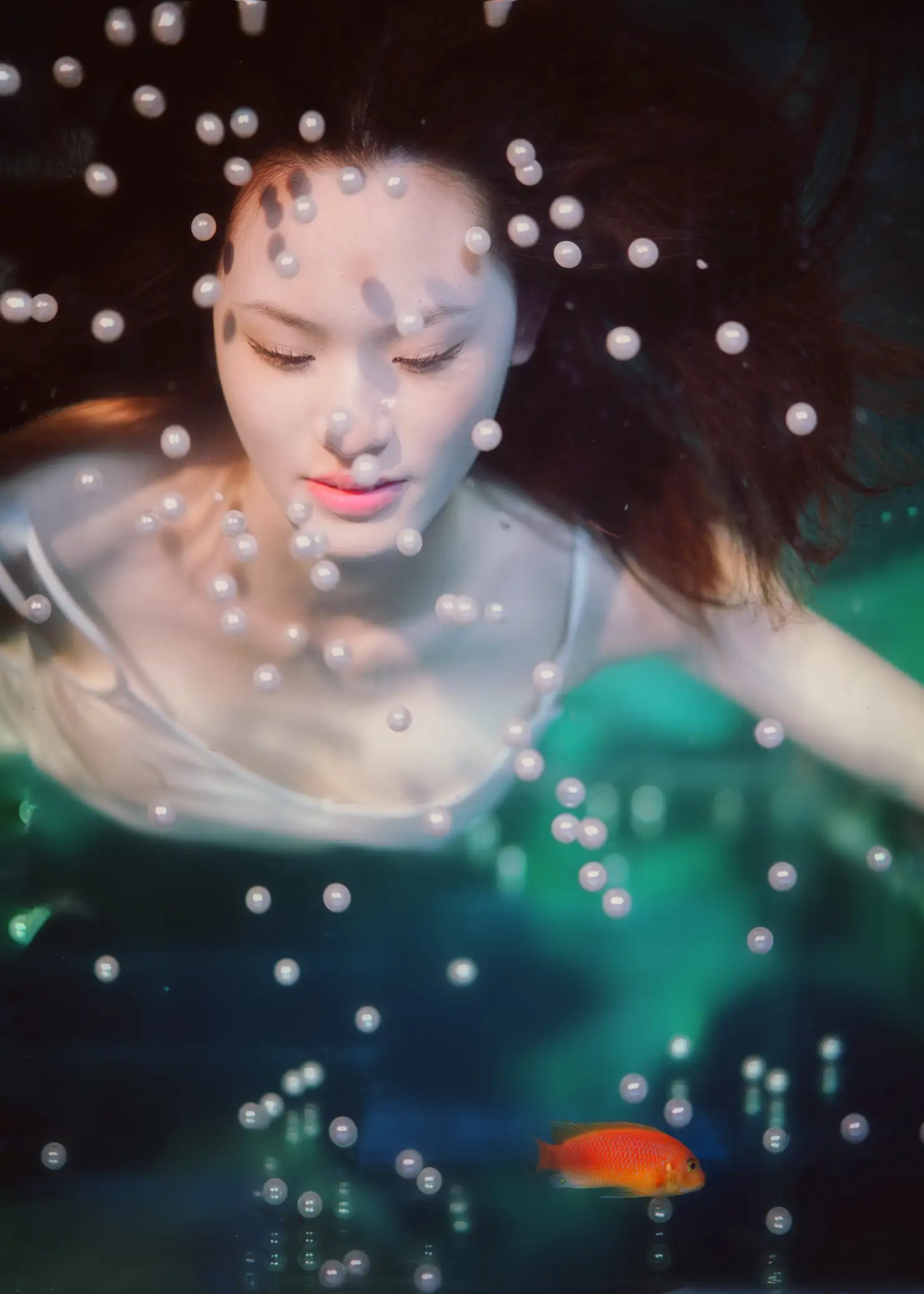 [艺图语] 2022.09.05 Vol.1876 – 水底的告白 曼球#[28P]-8