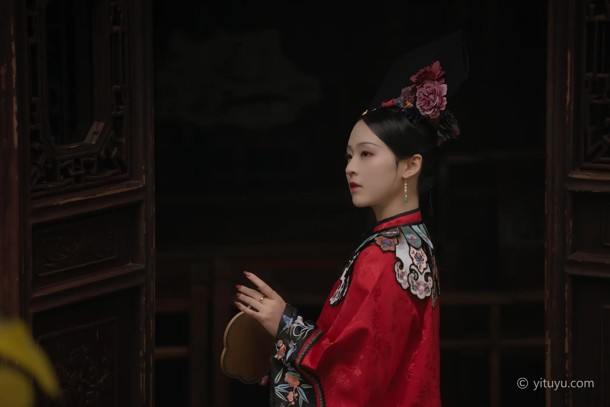 [艺图语] 2021.08.10 Vol.113 – 晚秋 苏苏#[34P]-1