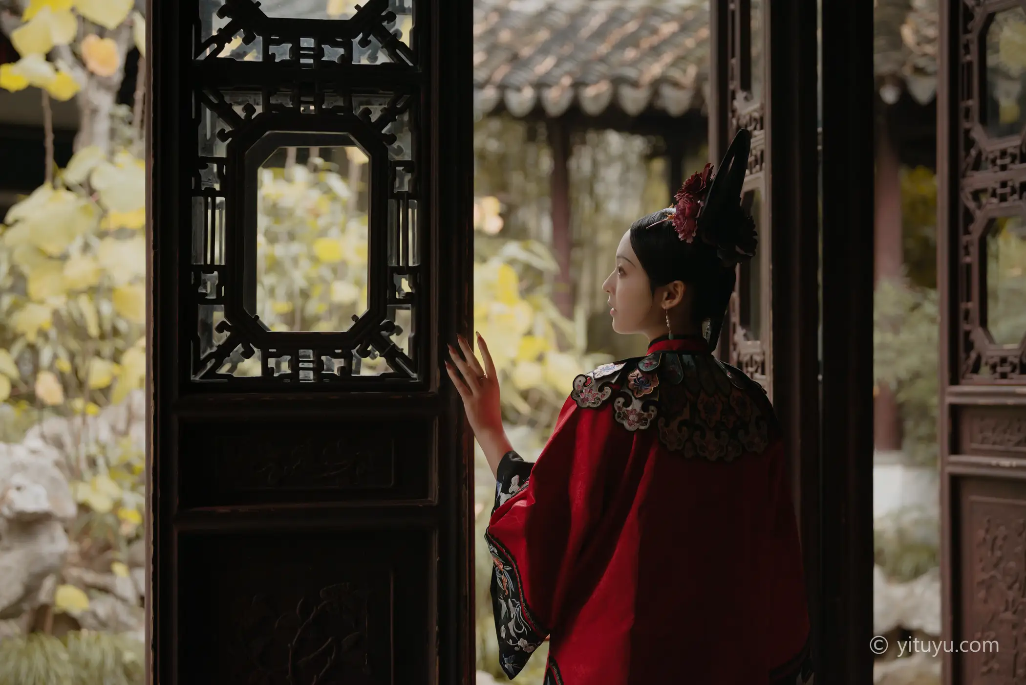 [艺图语] 2021.08.10 Vol.113 – 晚秋 苏苏#[34P]-6