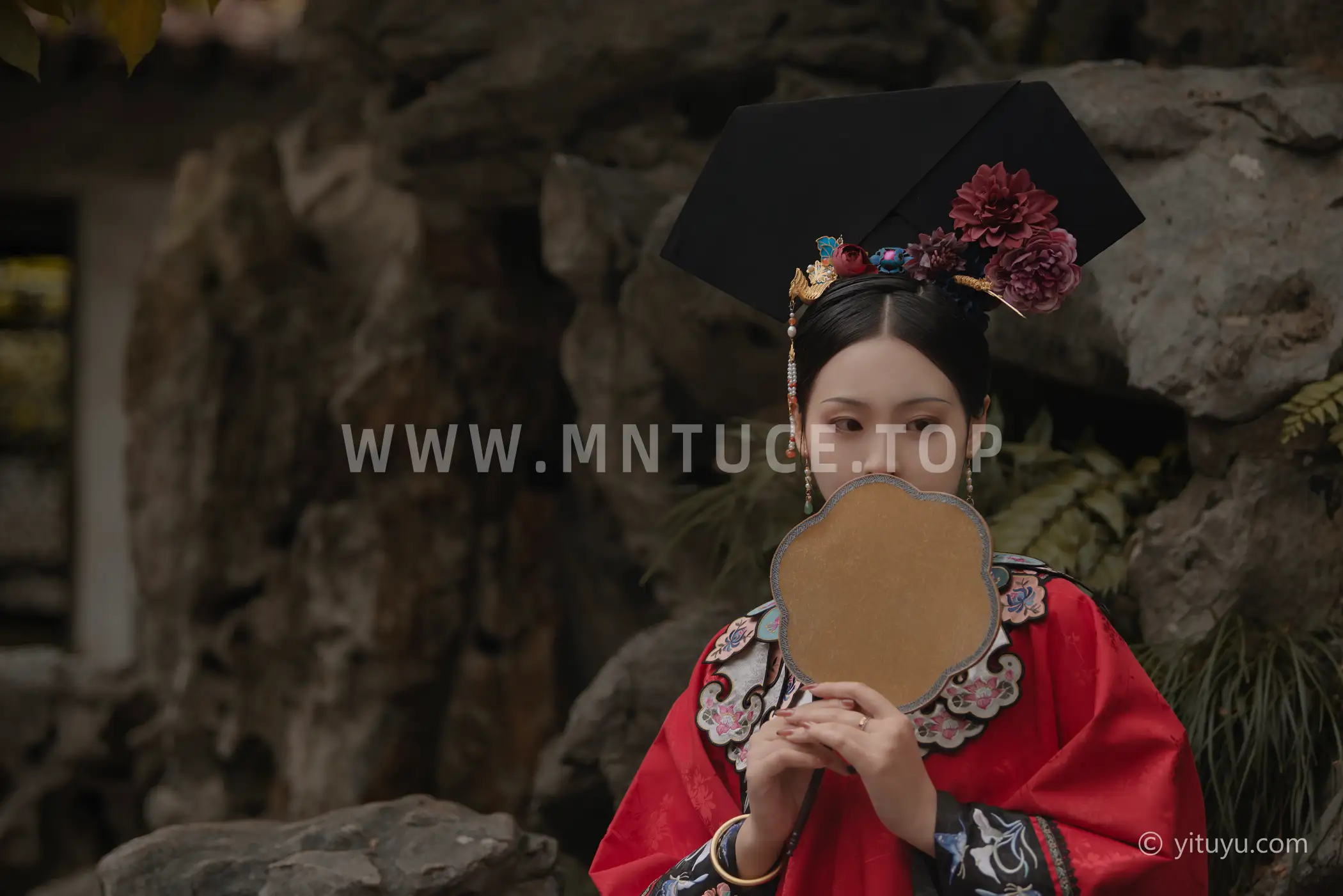 [艺图语] 2021.08.10 Vol.113 – 晚秋 苏苏#[34P]-8