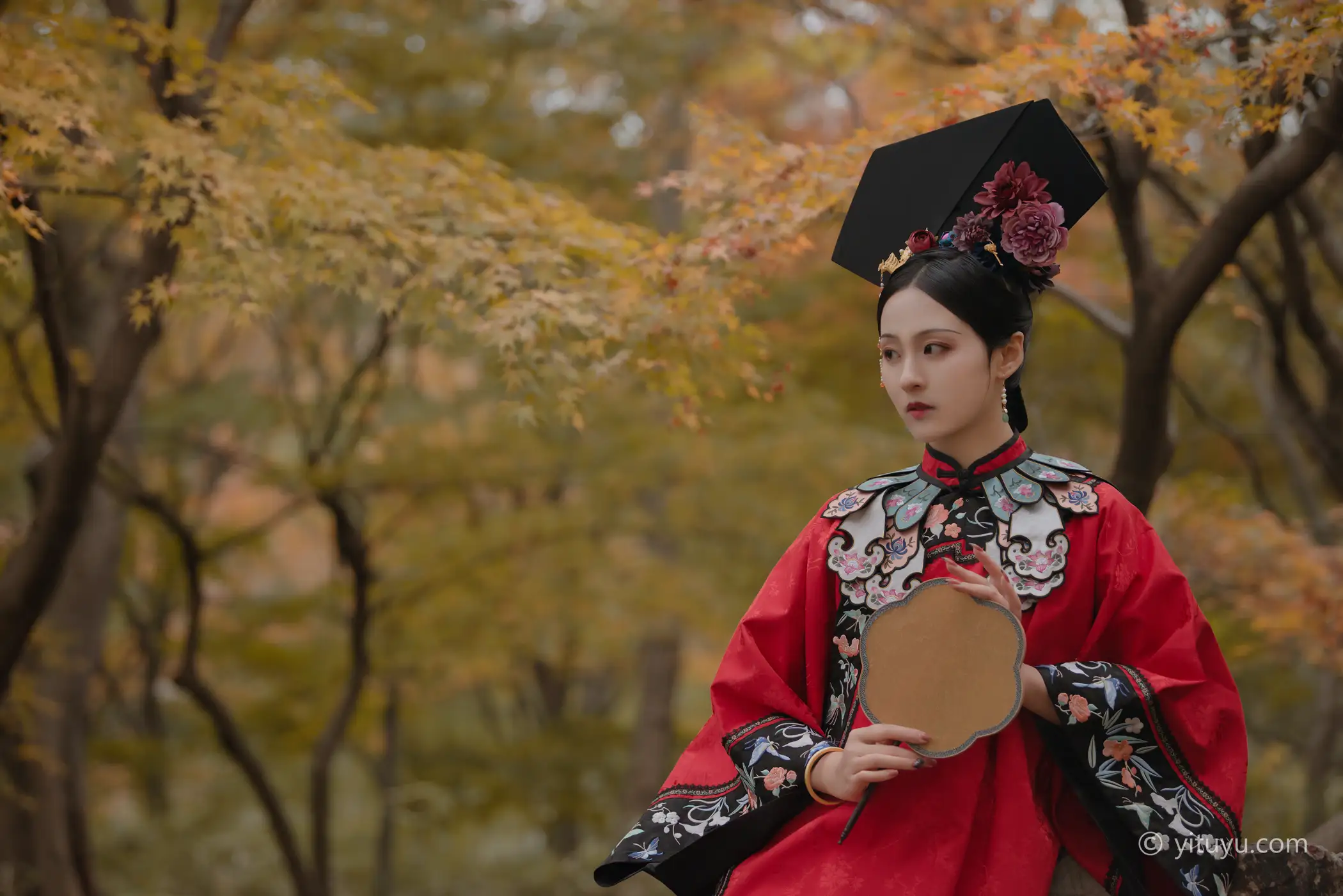 [艺图语] 2021.08.10 Vol.113 – 晚秋 苏苏#[34P]-1